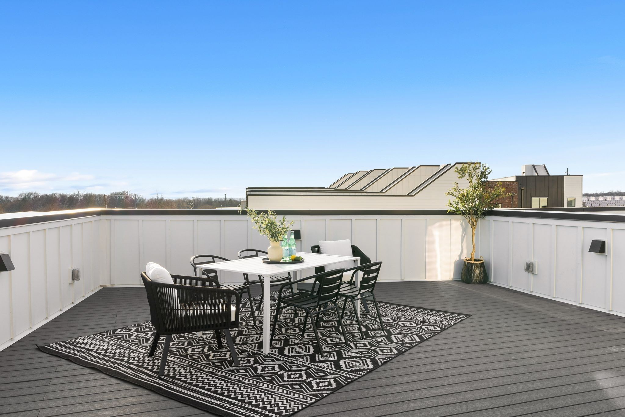 496 W Trinity Ln Unit: 1