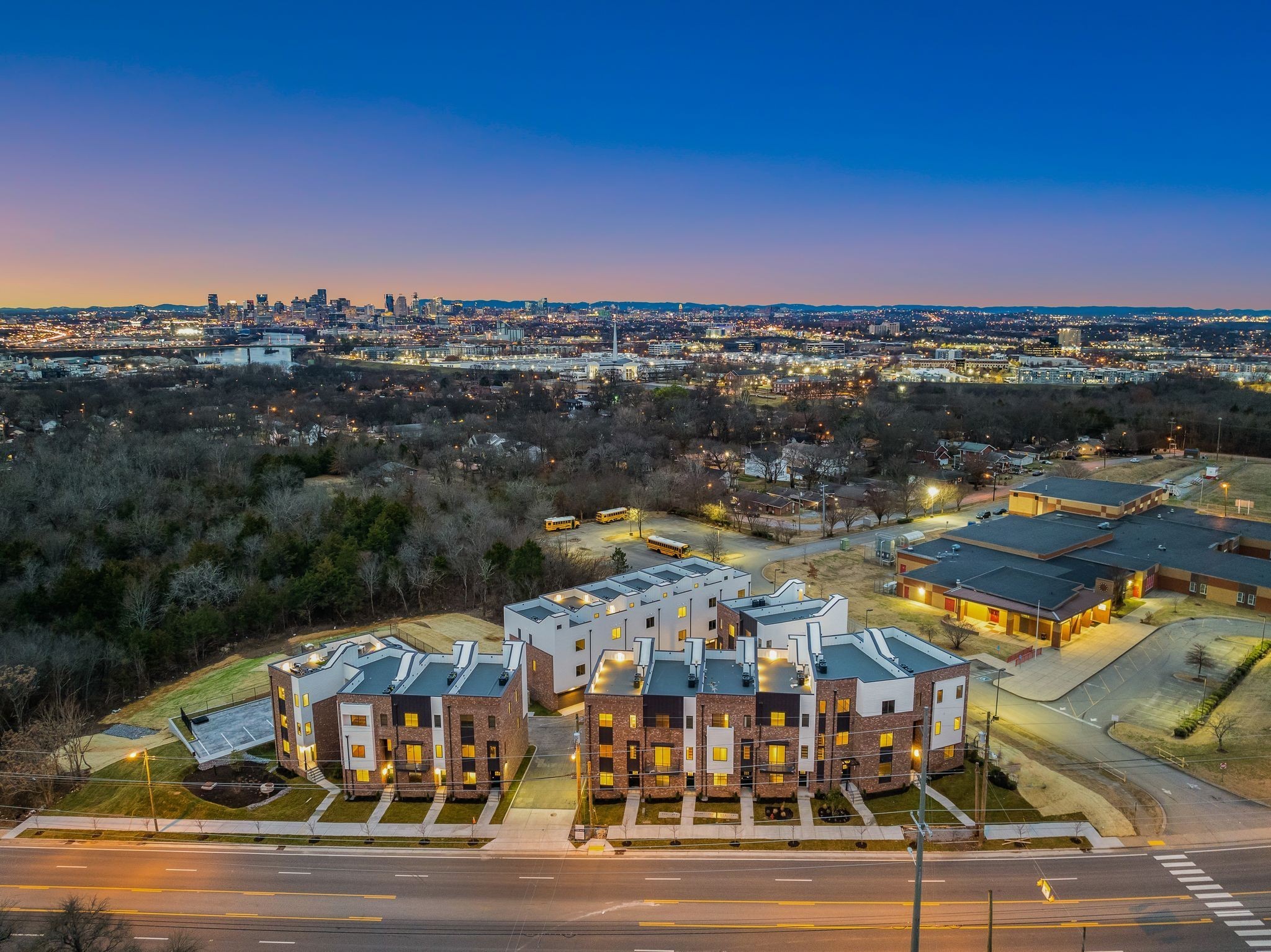 496 W Trinity Ln Unit: 1