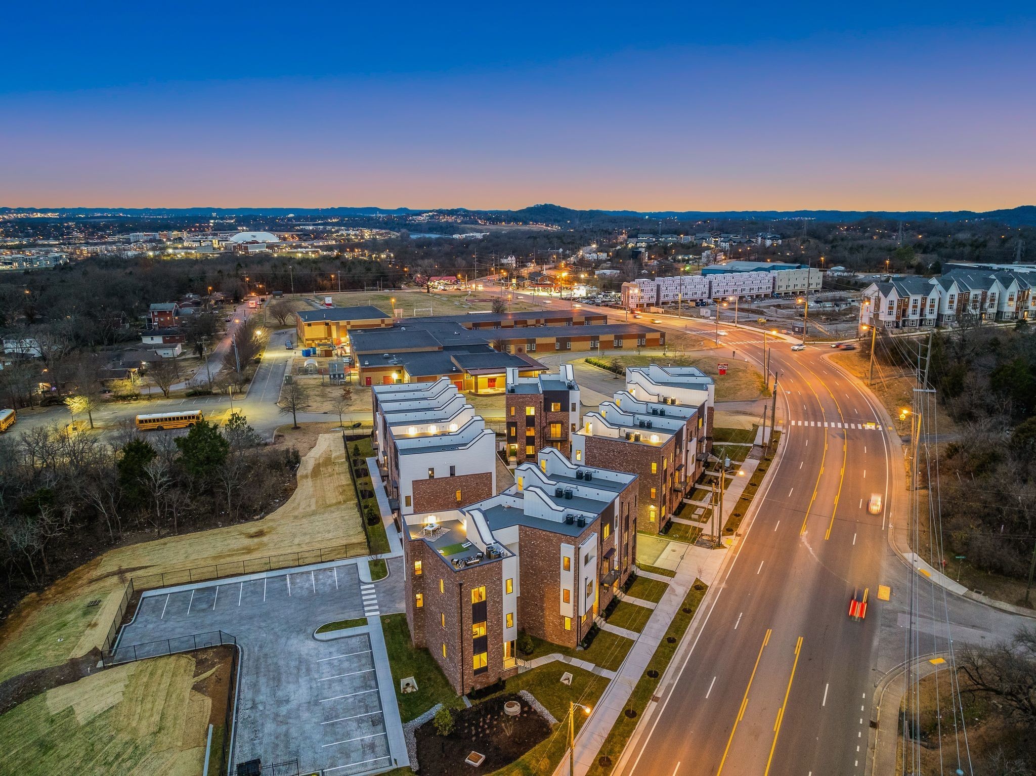 496 W Trinity Ln Unit: 1