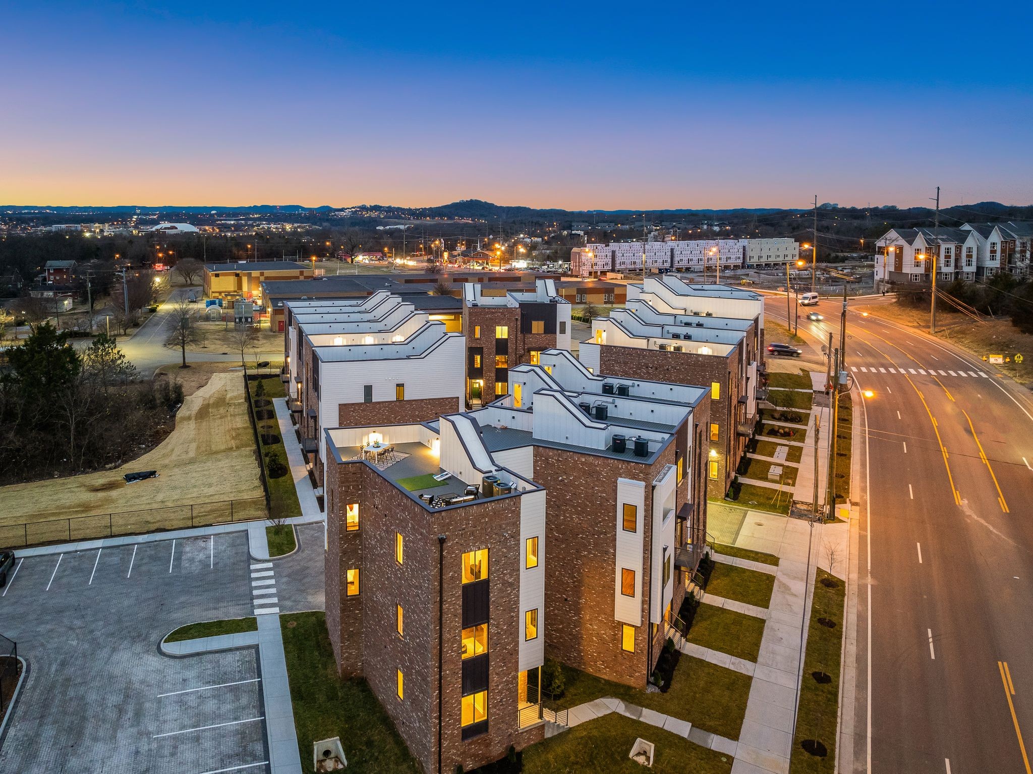 492 West Trinity Ln Unit: 8