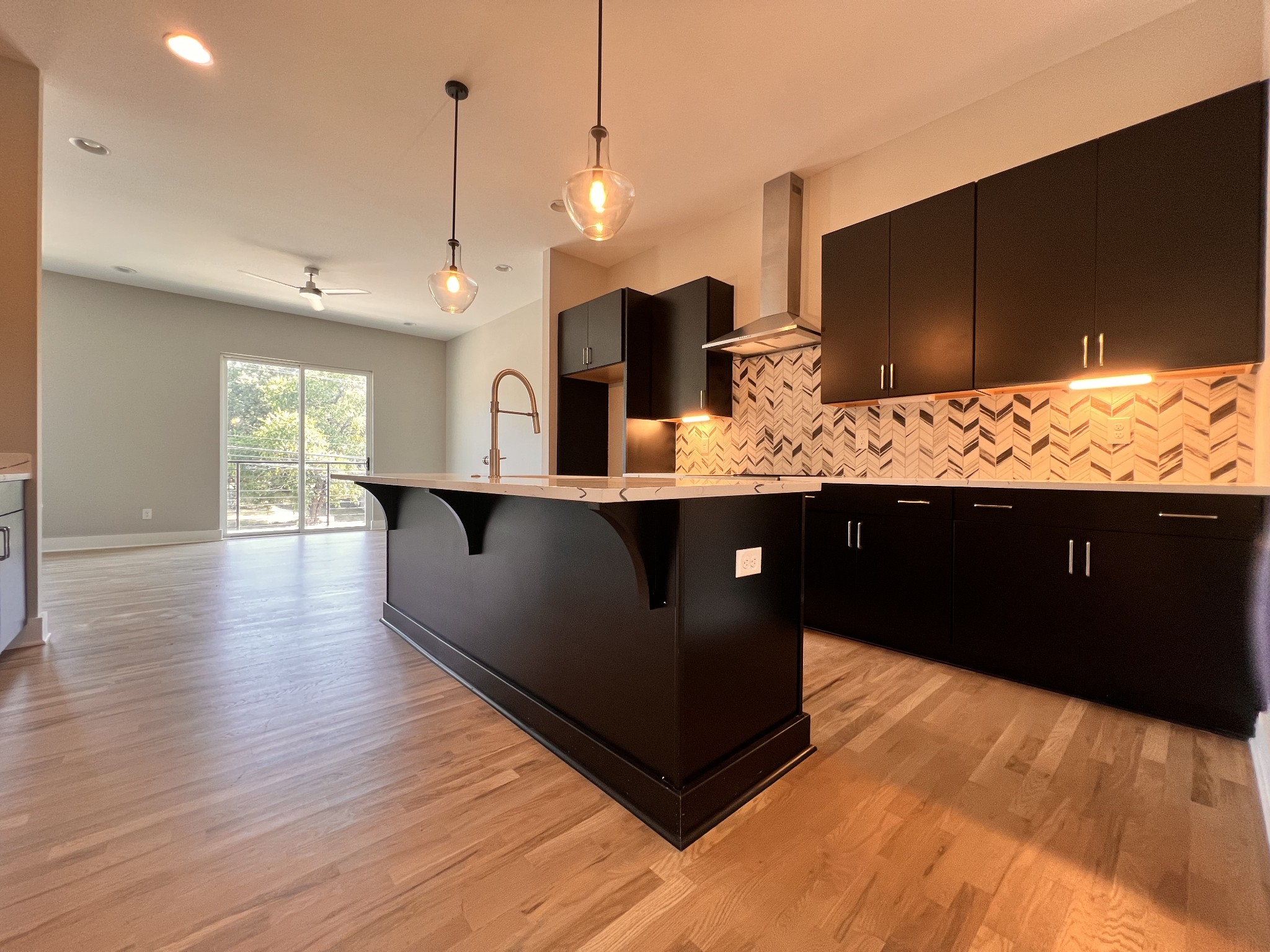 492 West Trinity Ln Unit: 8