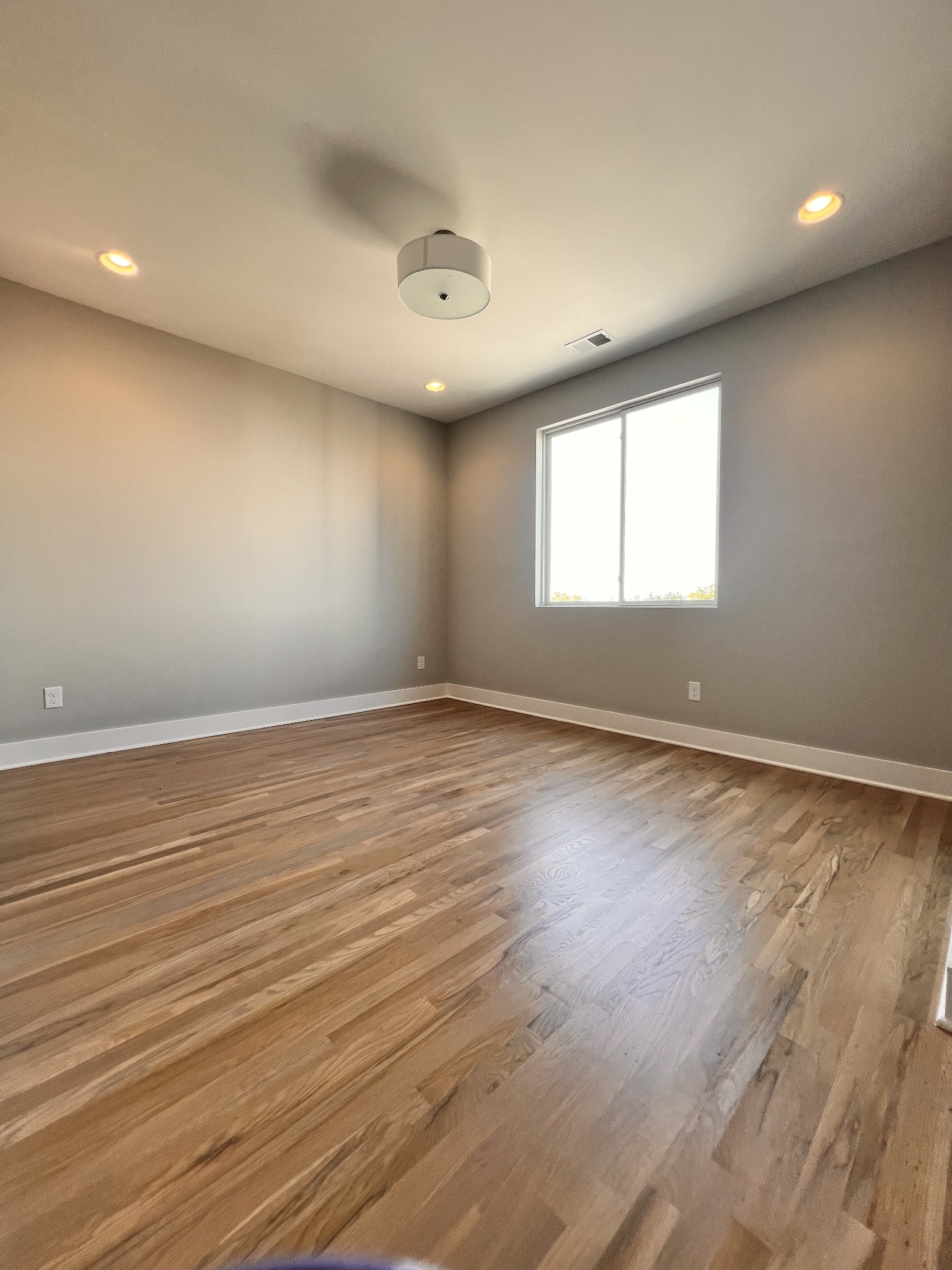 492 West Trinity Ln Unit: 8