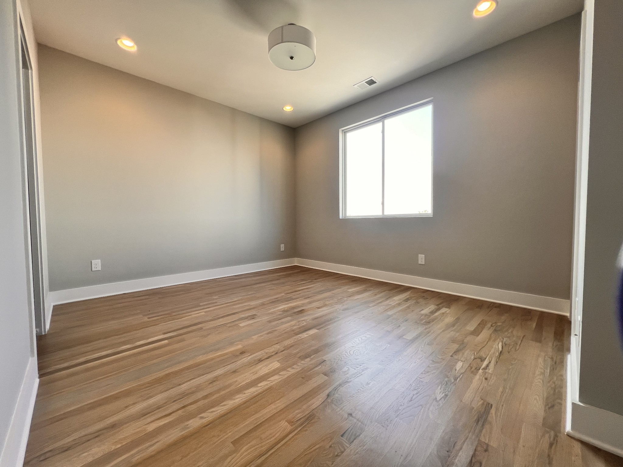 492 West Trinity Ln Unit: 8