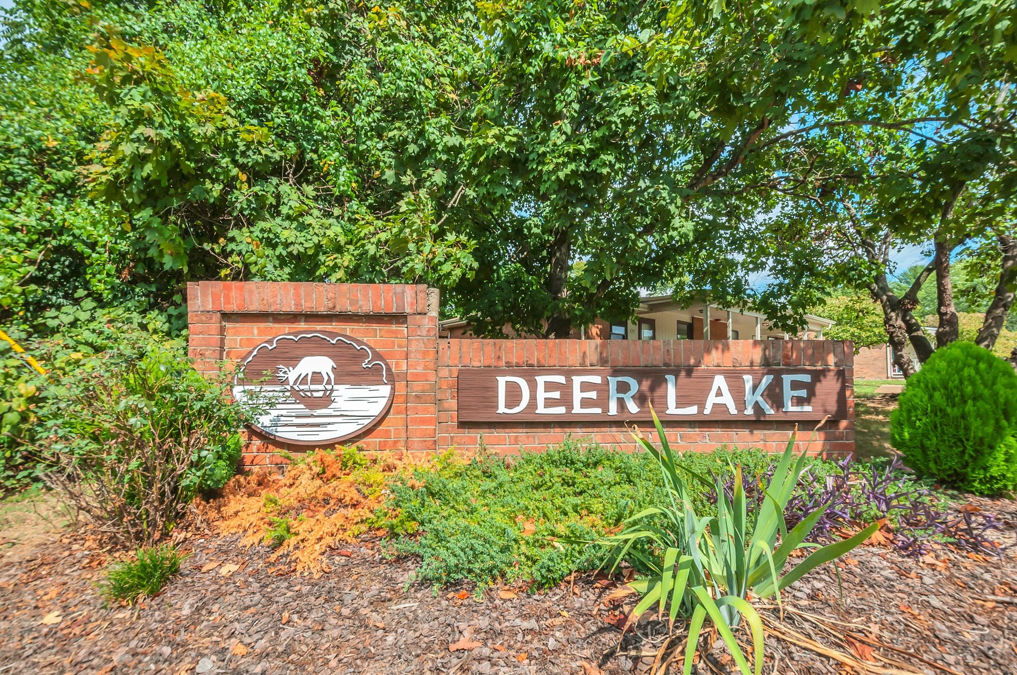 422 Deer Lake Dr