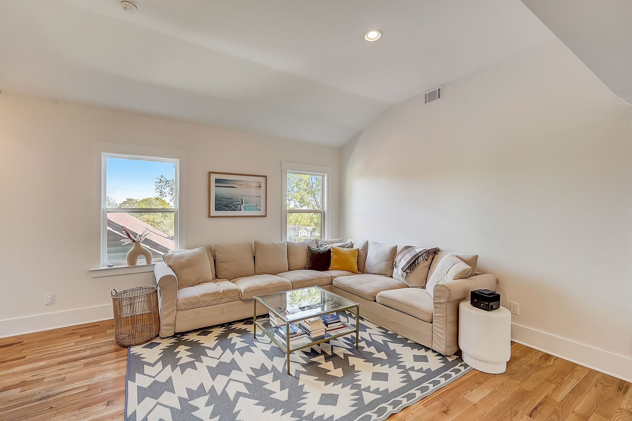 1009A Caldwell Ave