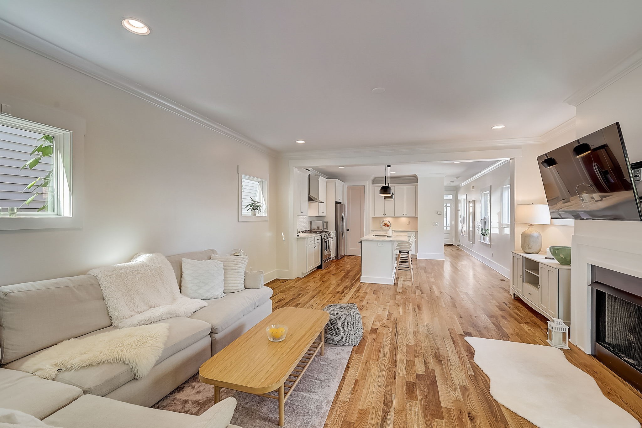 1009A Caldwell Ave