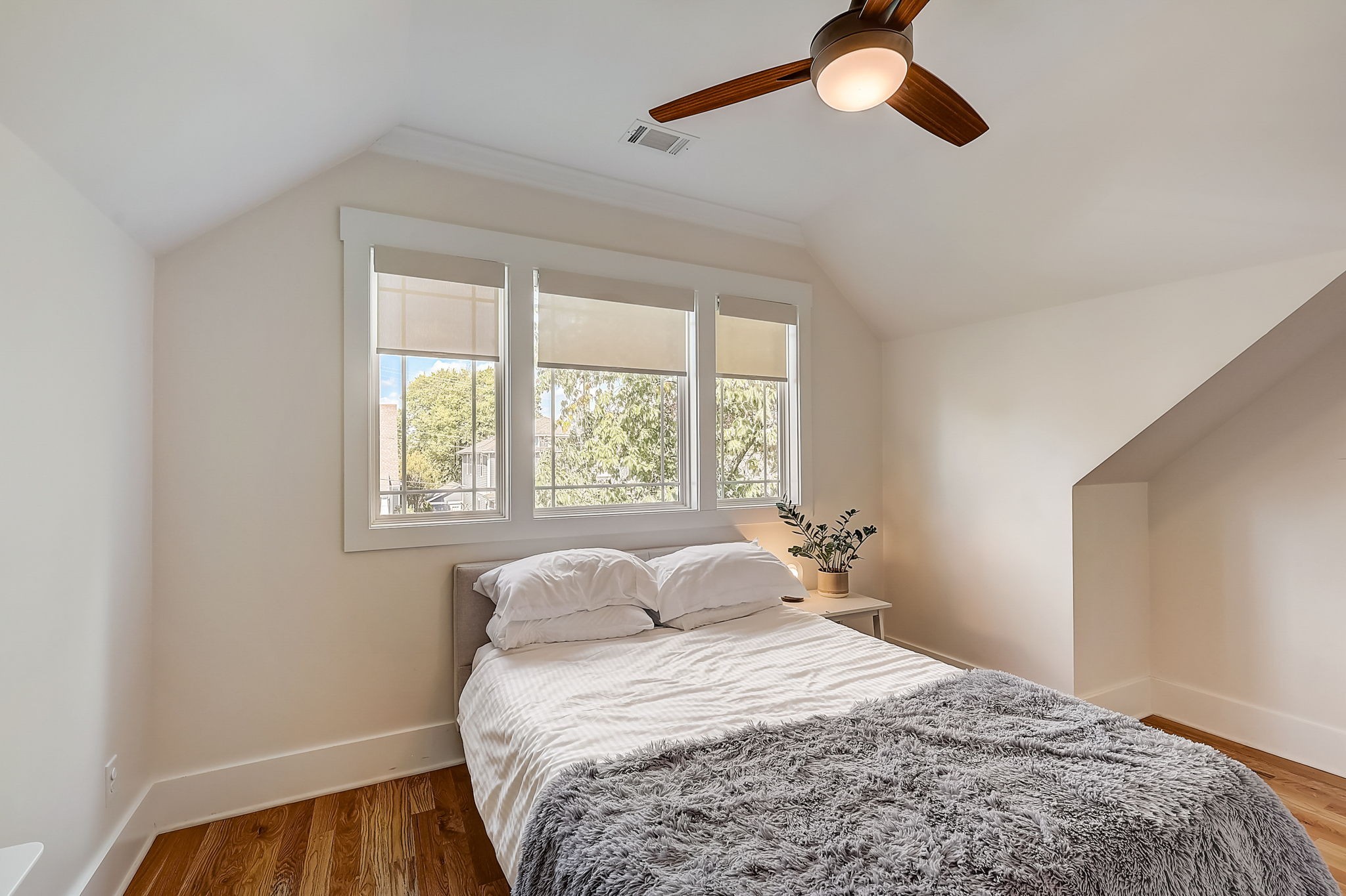 1009A Caldwell Ave