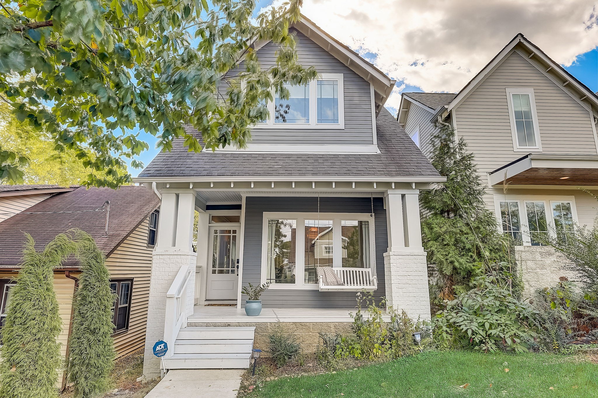1009A Caldwell Ave