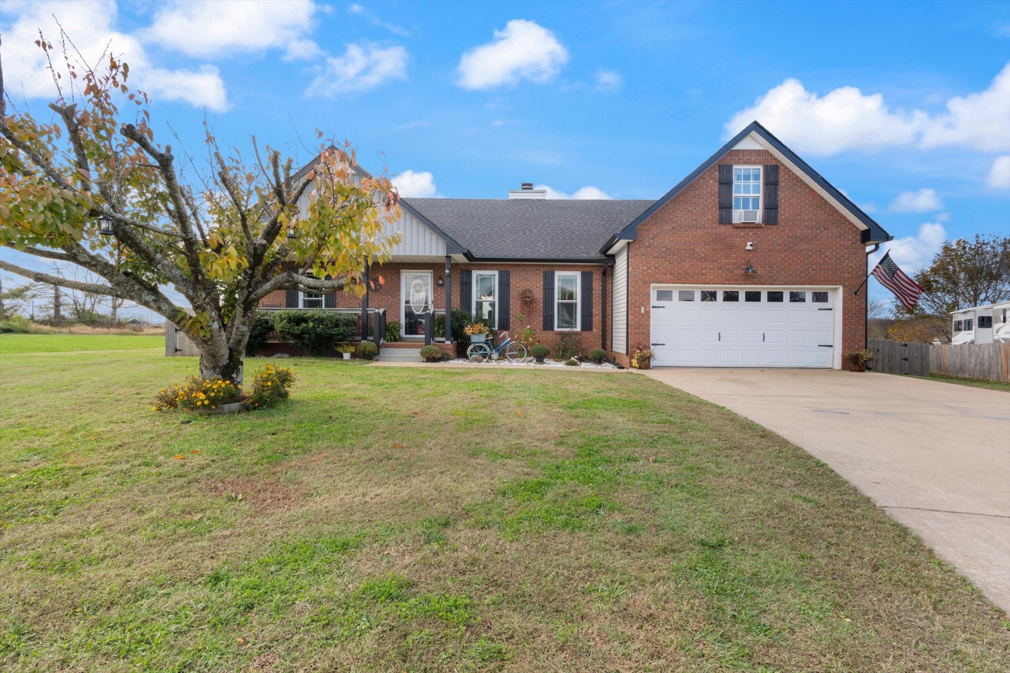 1112 Travis Pl