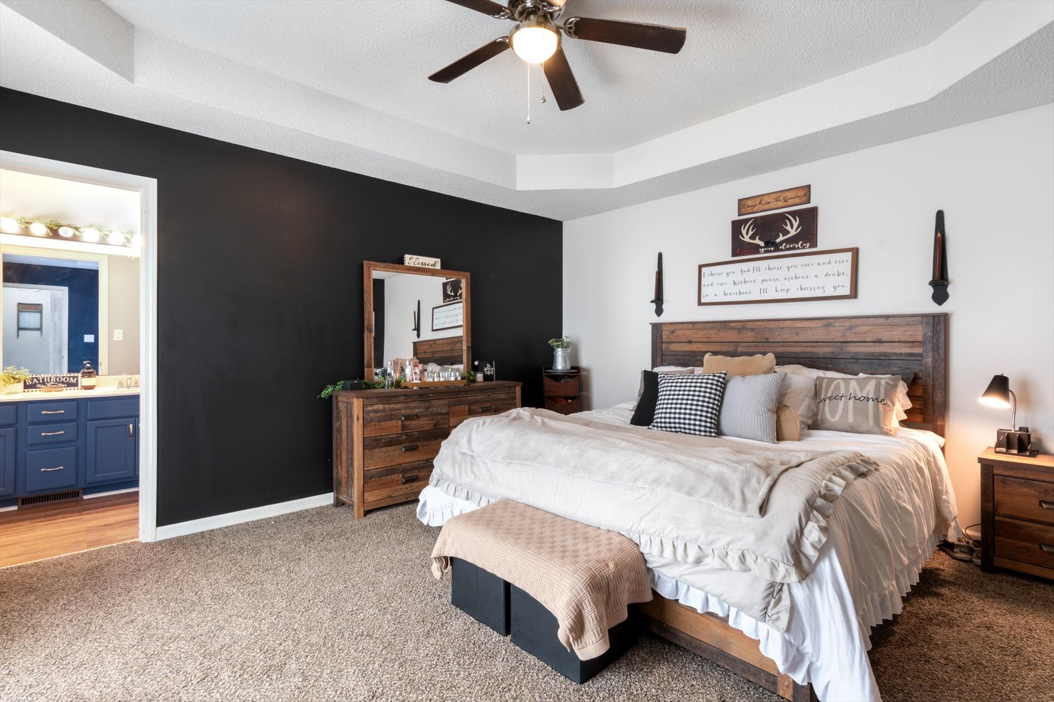 1112 Travis Pl