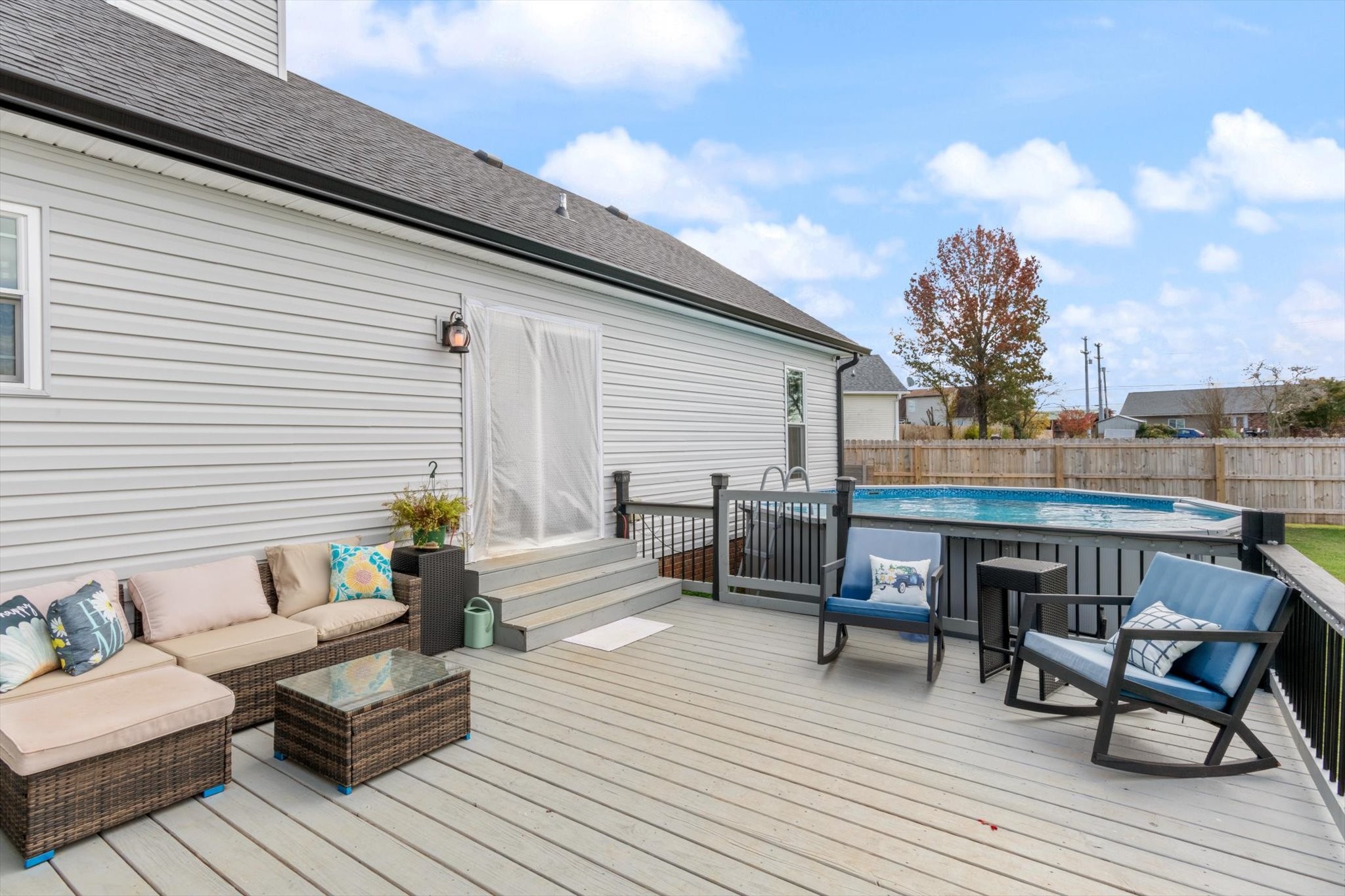 1112 Travis Pl
