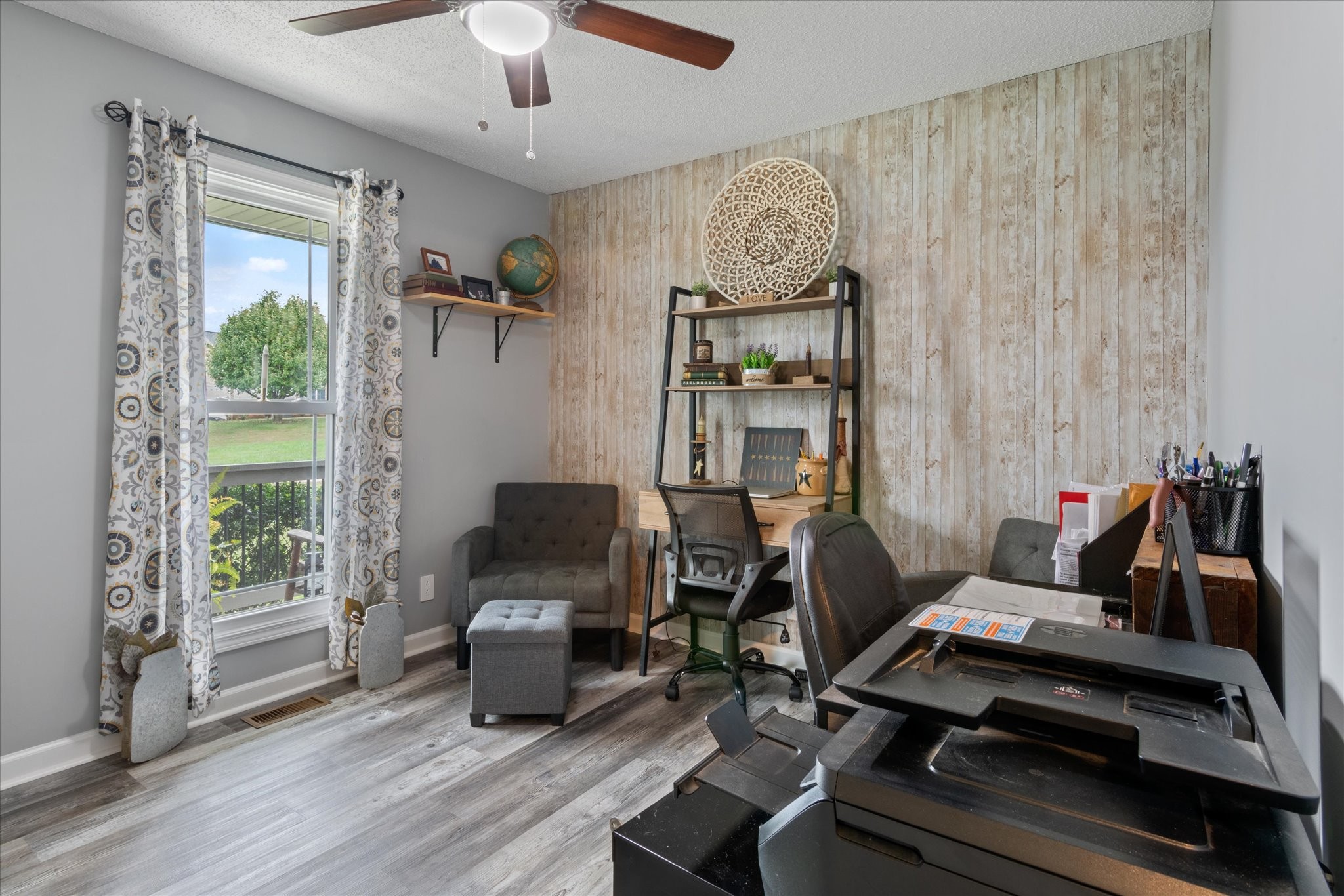 1112 Travis Pl