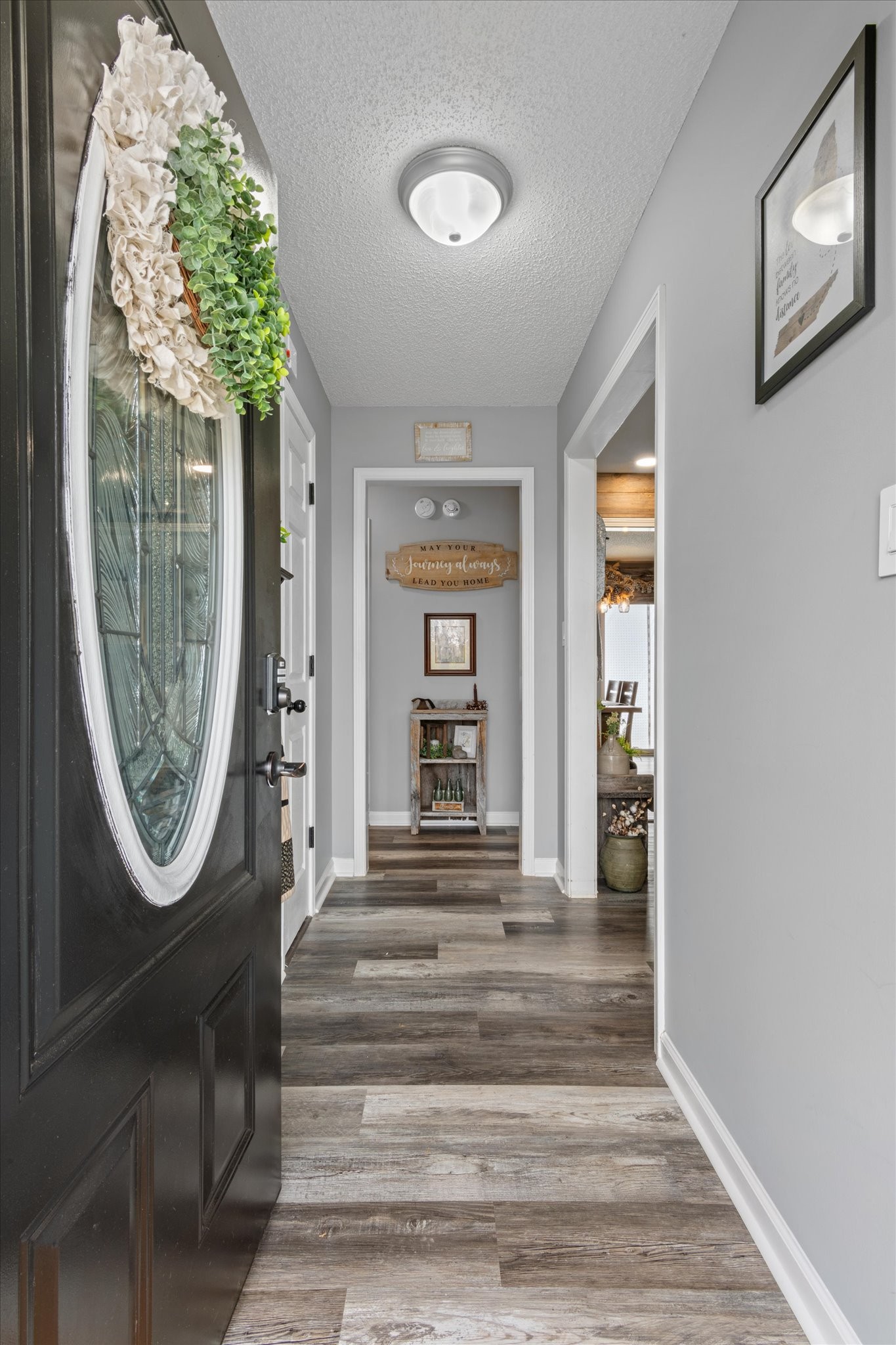 1112 Travis Pl