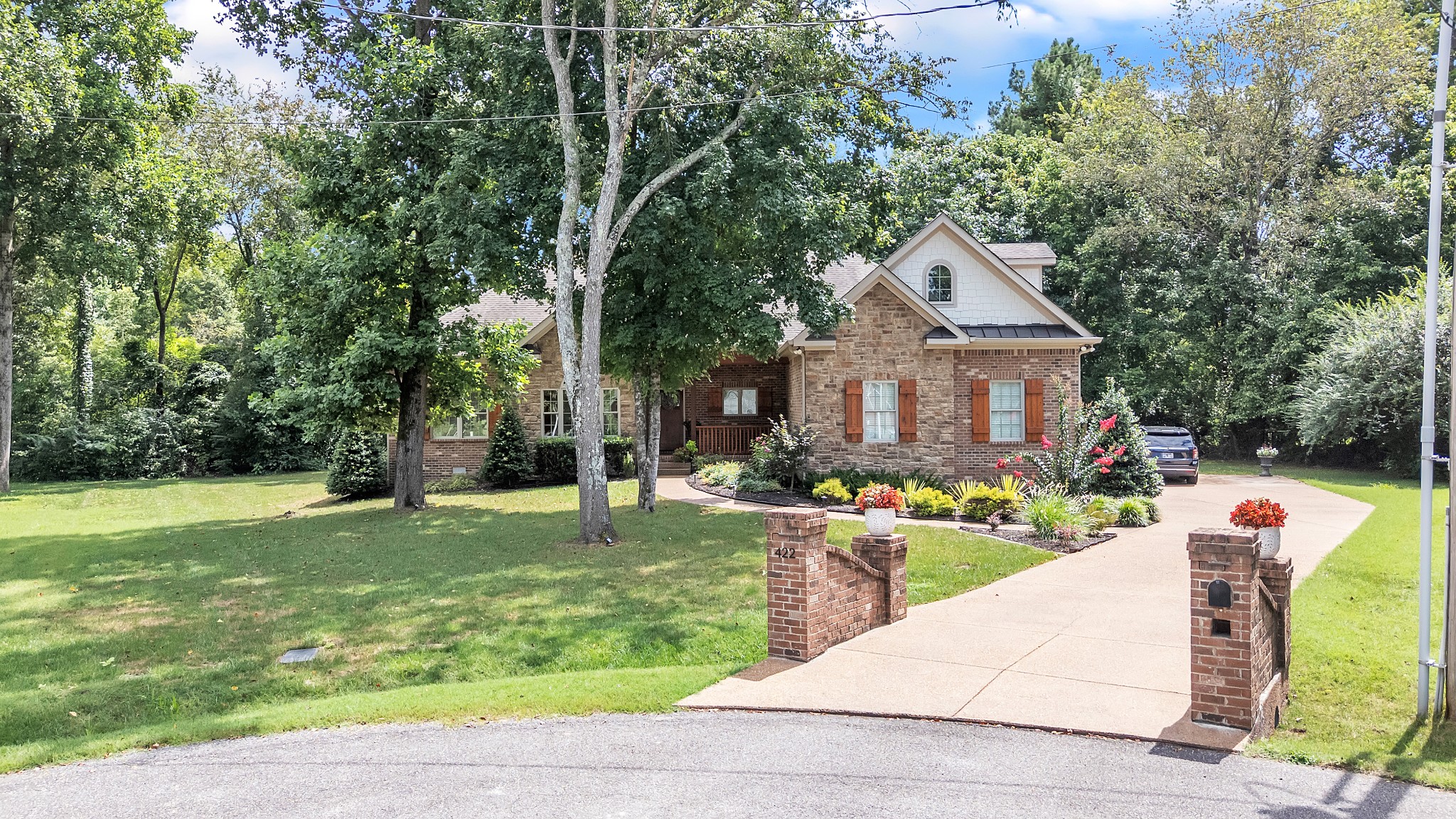 422 Evergreen Cir