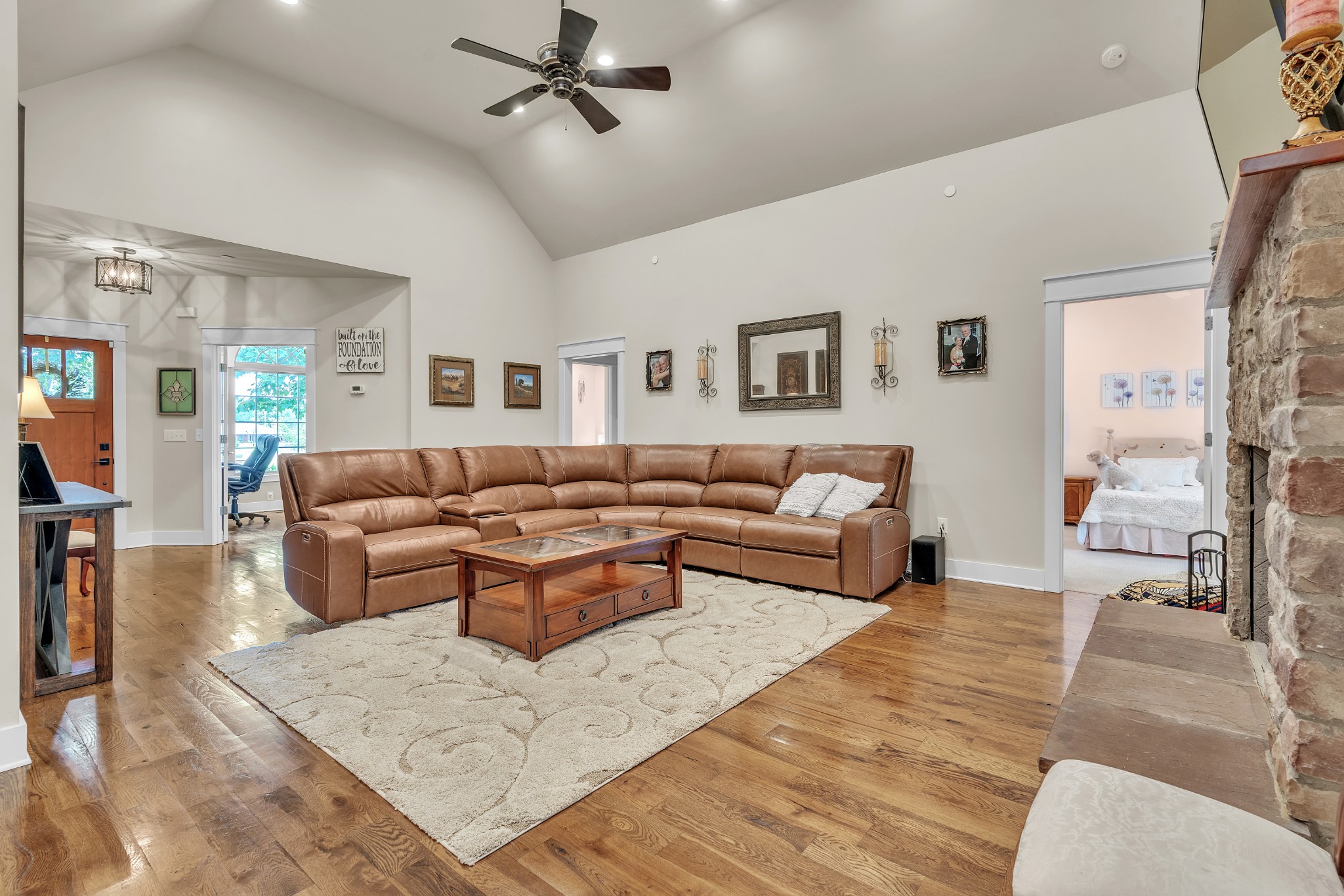 422 Evergreen Cir