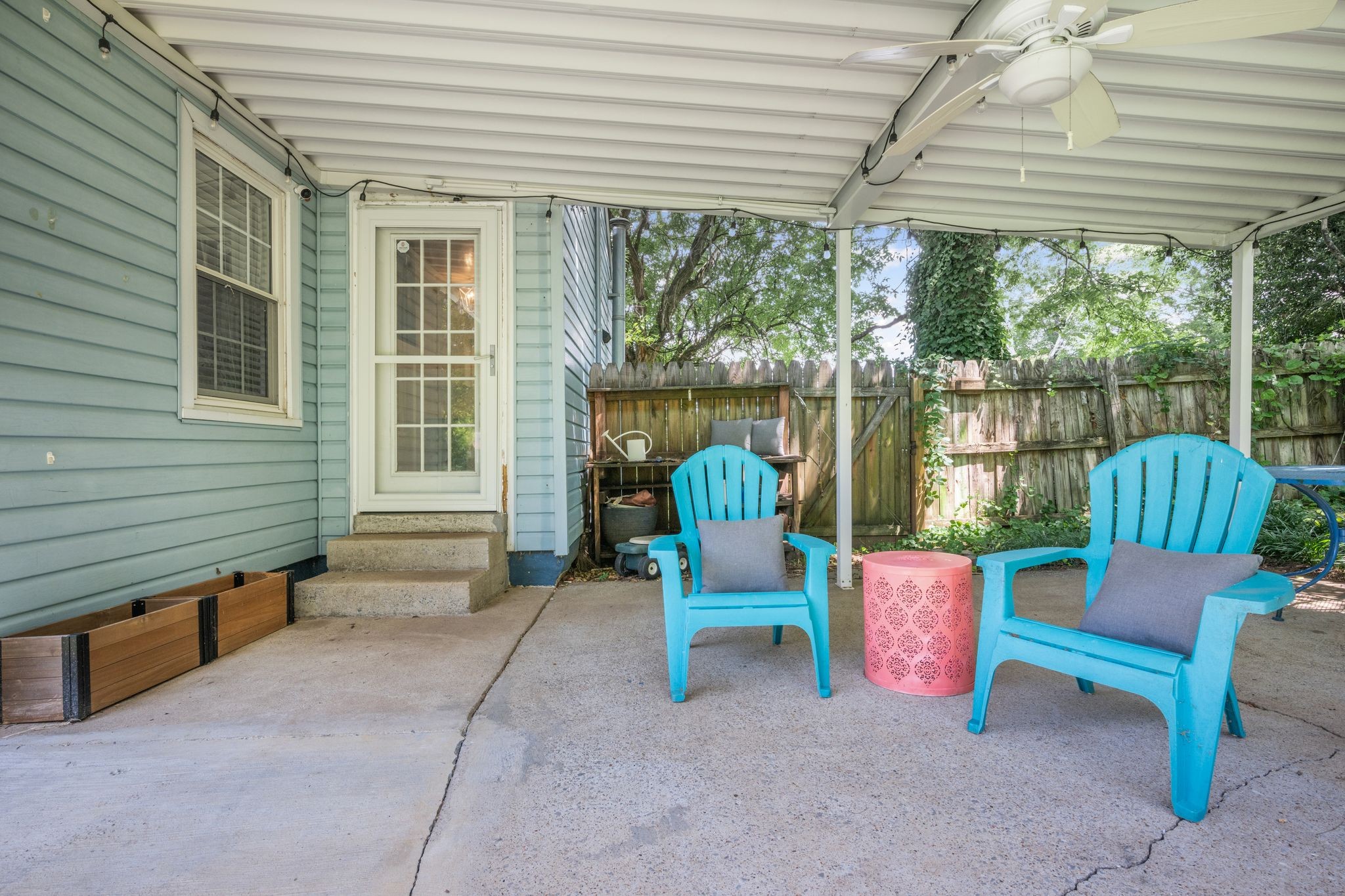 415 W Bend Dr