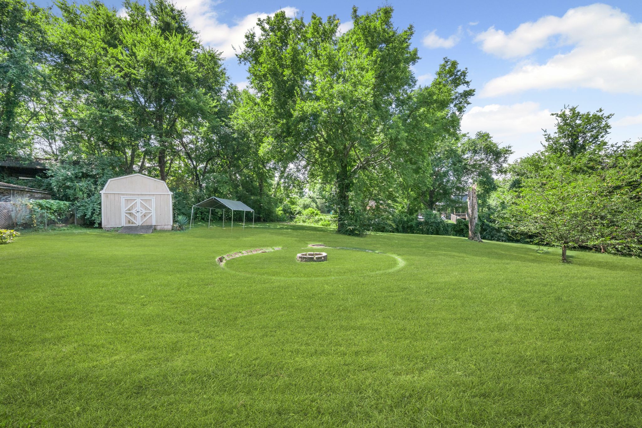 415 W Bend Dr
