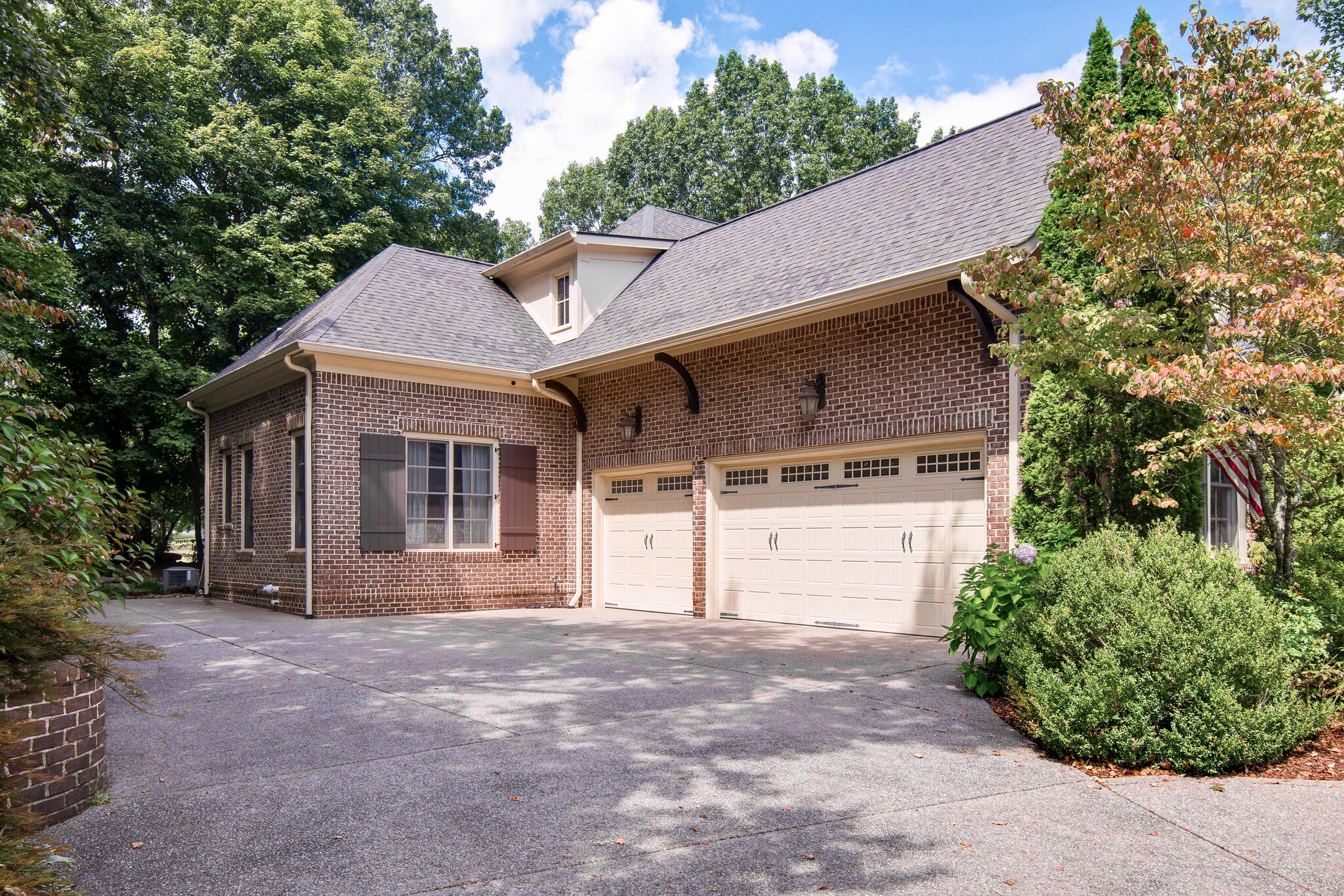 6521 Stableford Ln
