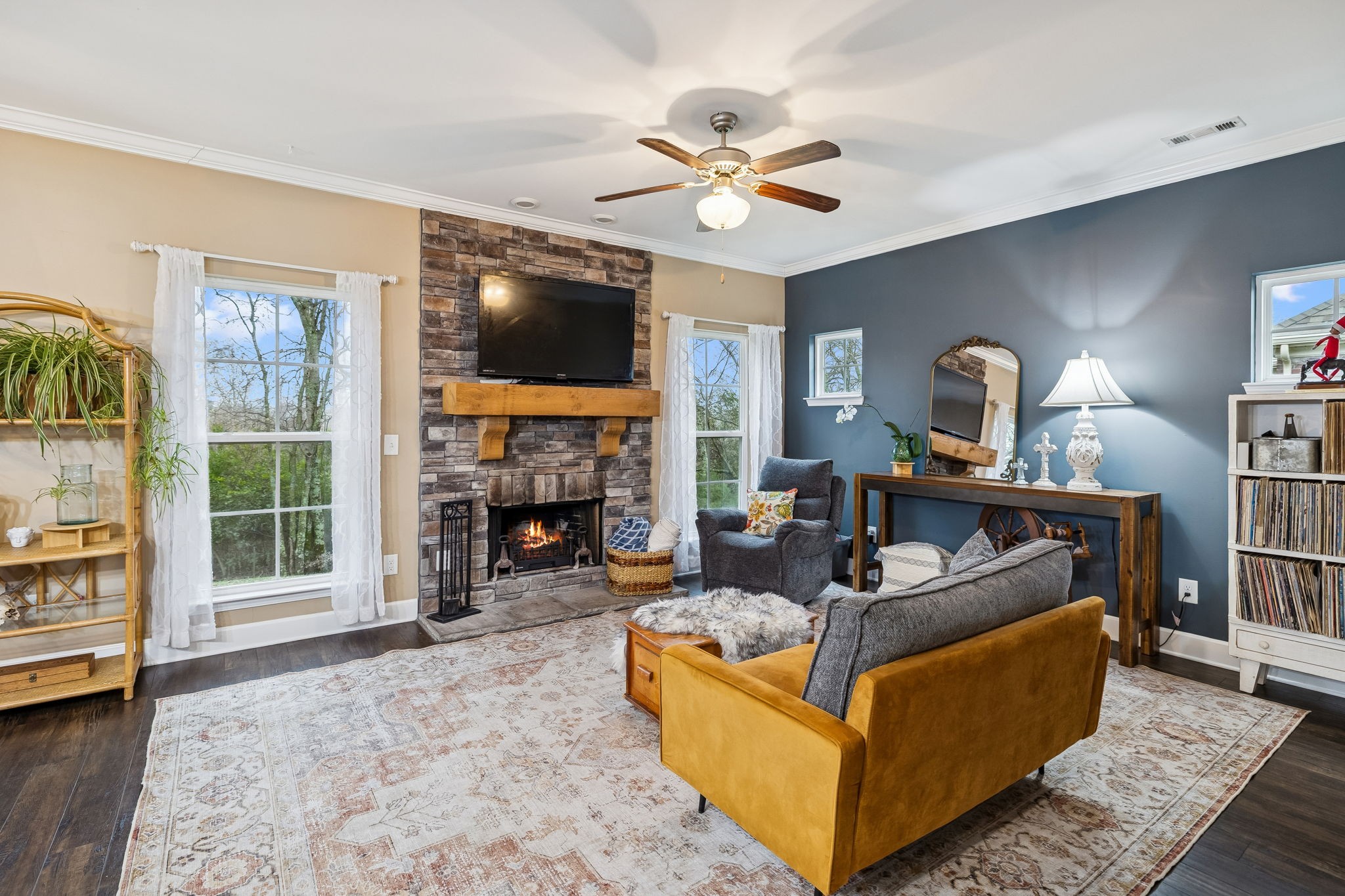 2607 Hidden Creek Way