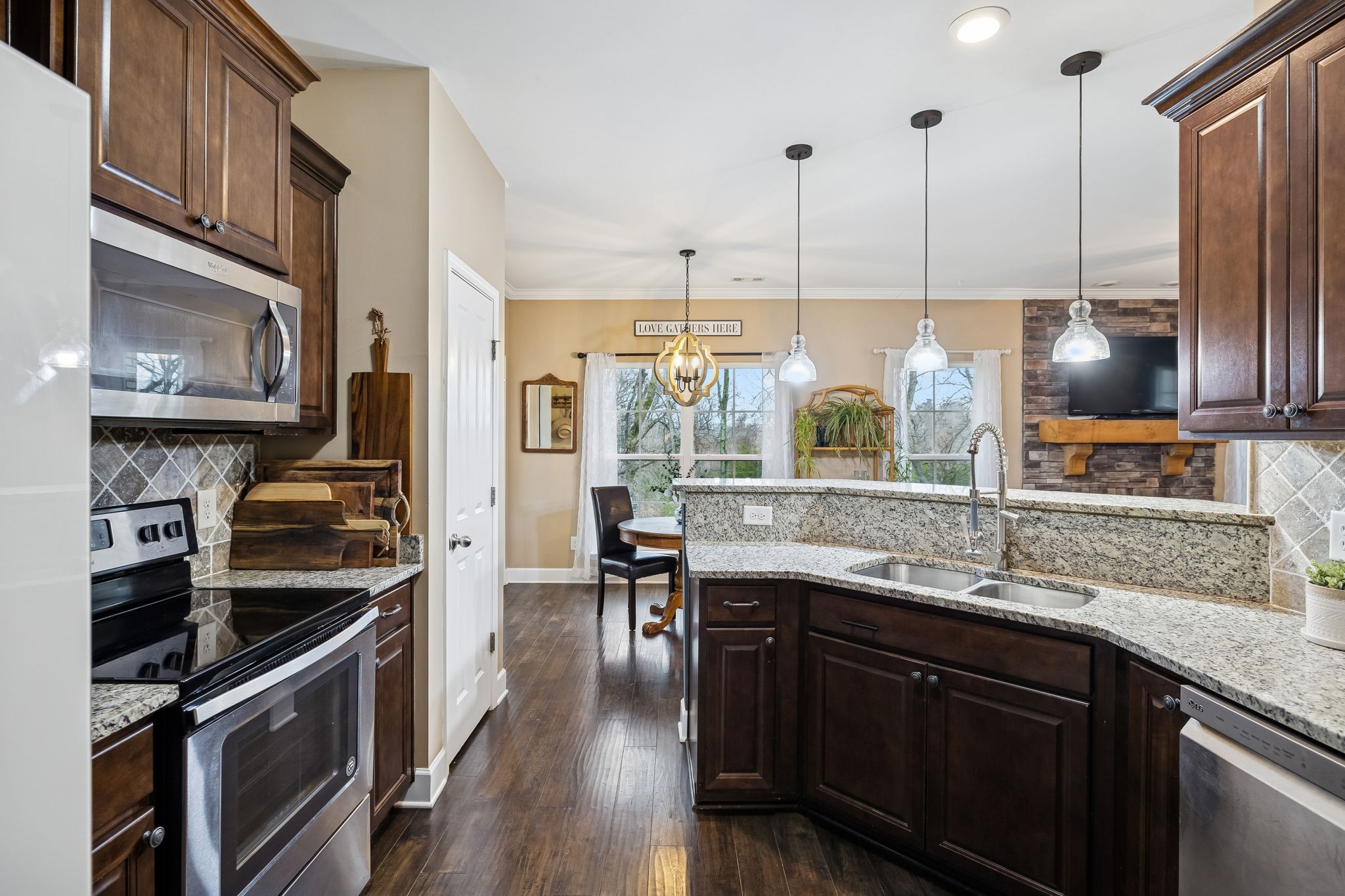 2607 Hidden Creek Way