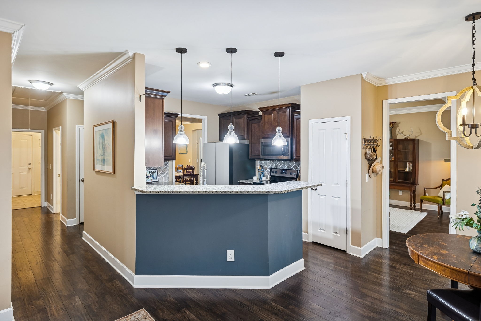 2607 Hidden Creek Way