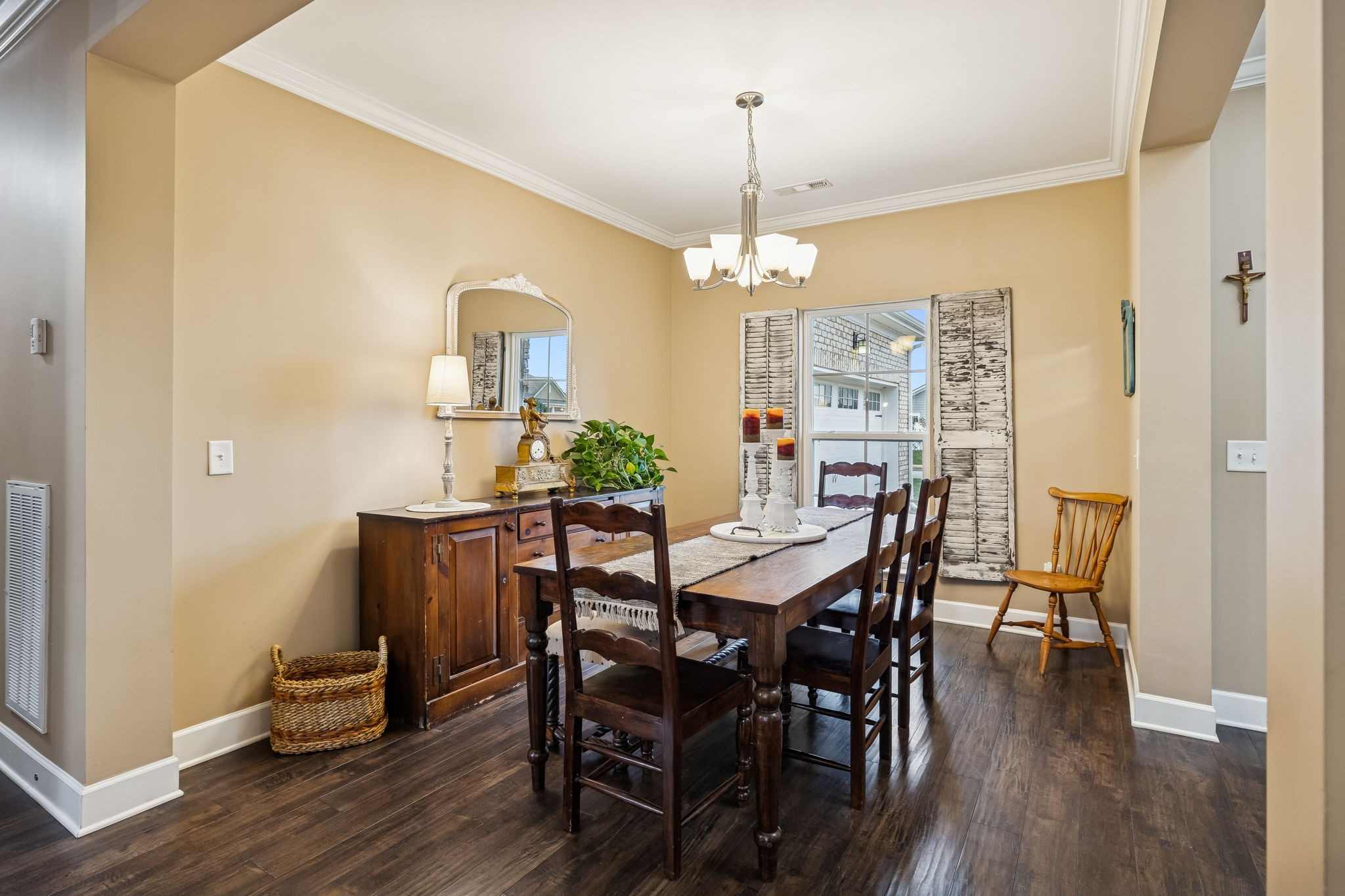 2607 Hidden Creek Way