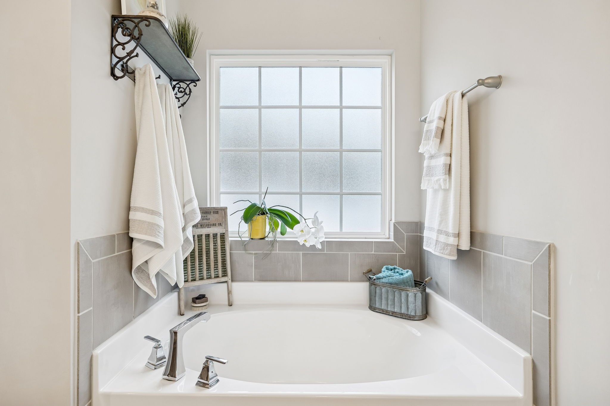 2607 Hidden Creek Way