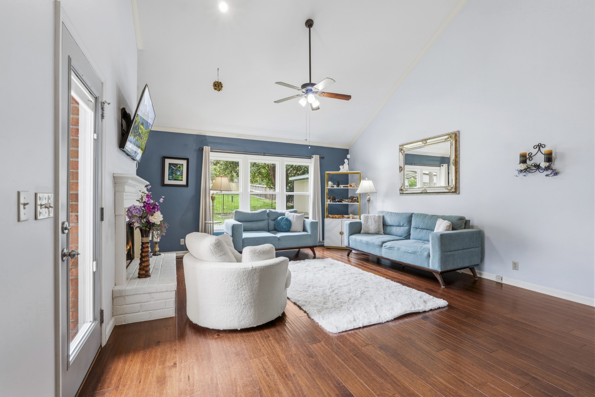 7108 River Park Ct
