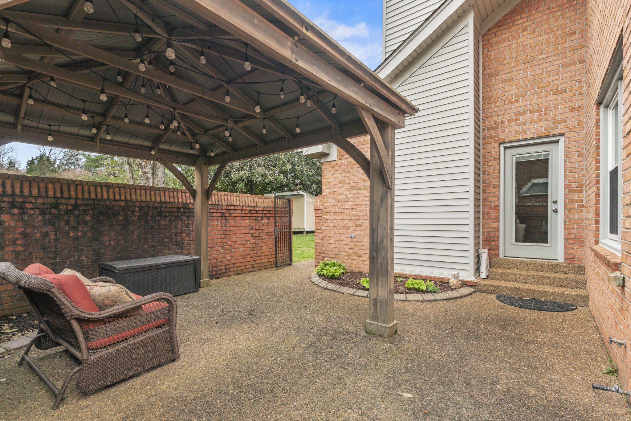 7108 River Park Ct