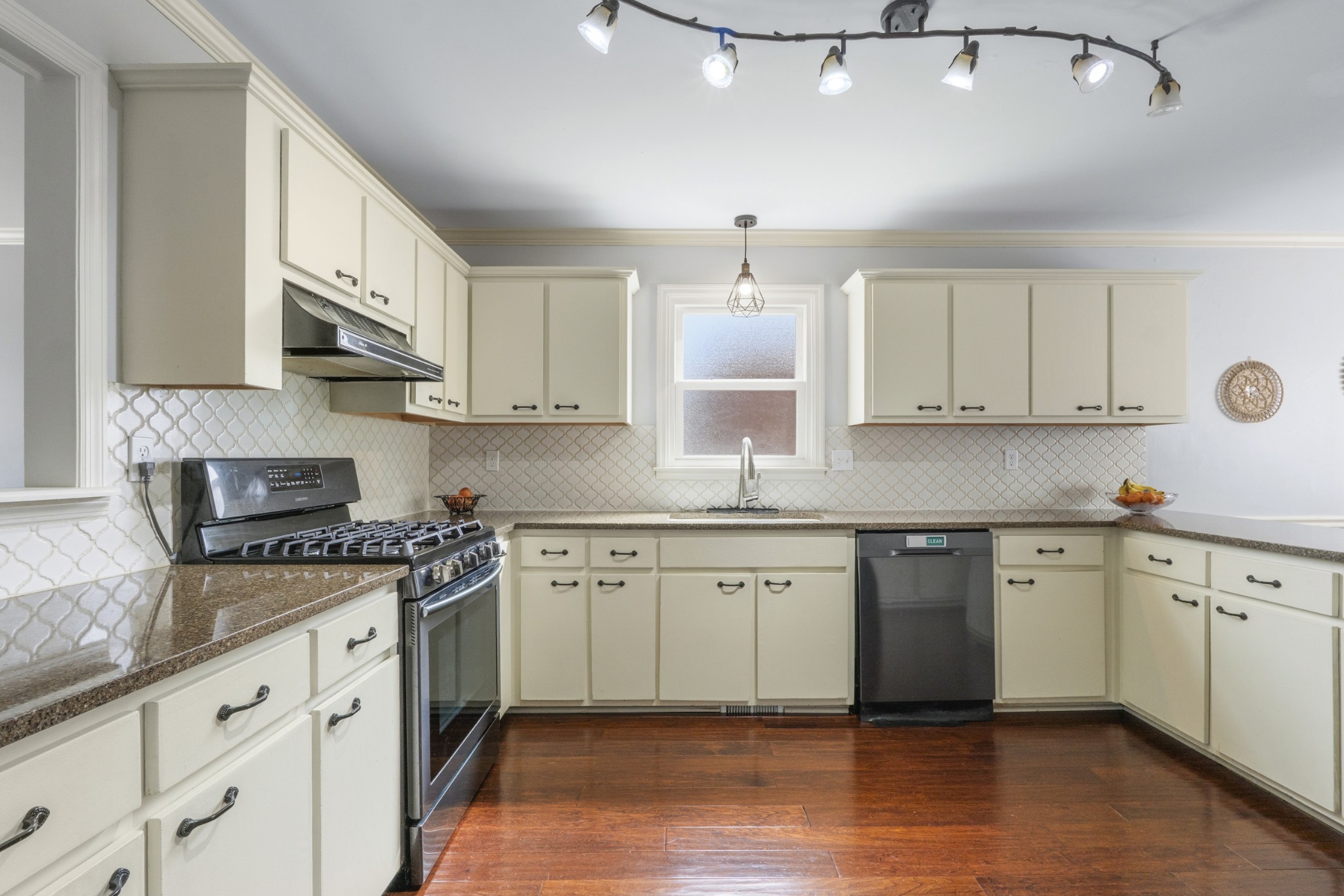 7108 River Park Ct