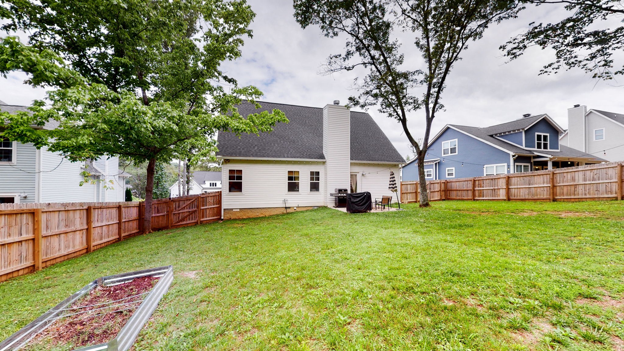7146 Pepper Tree Cir