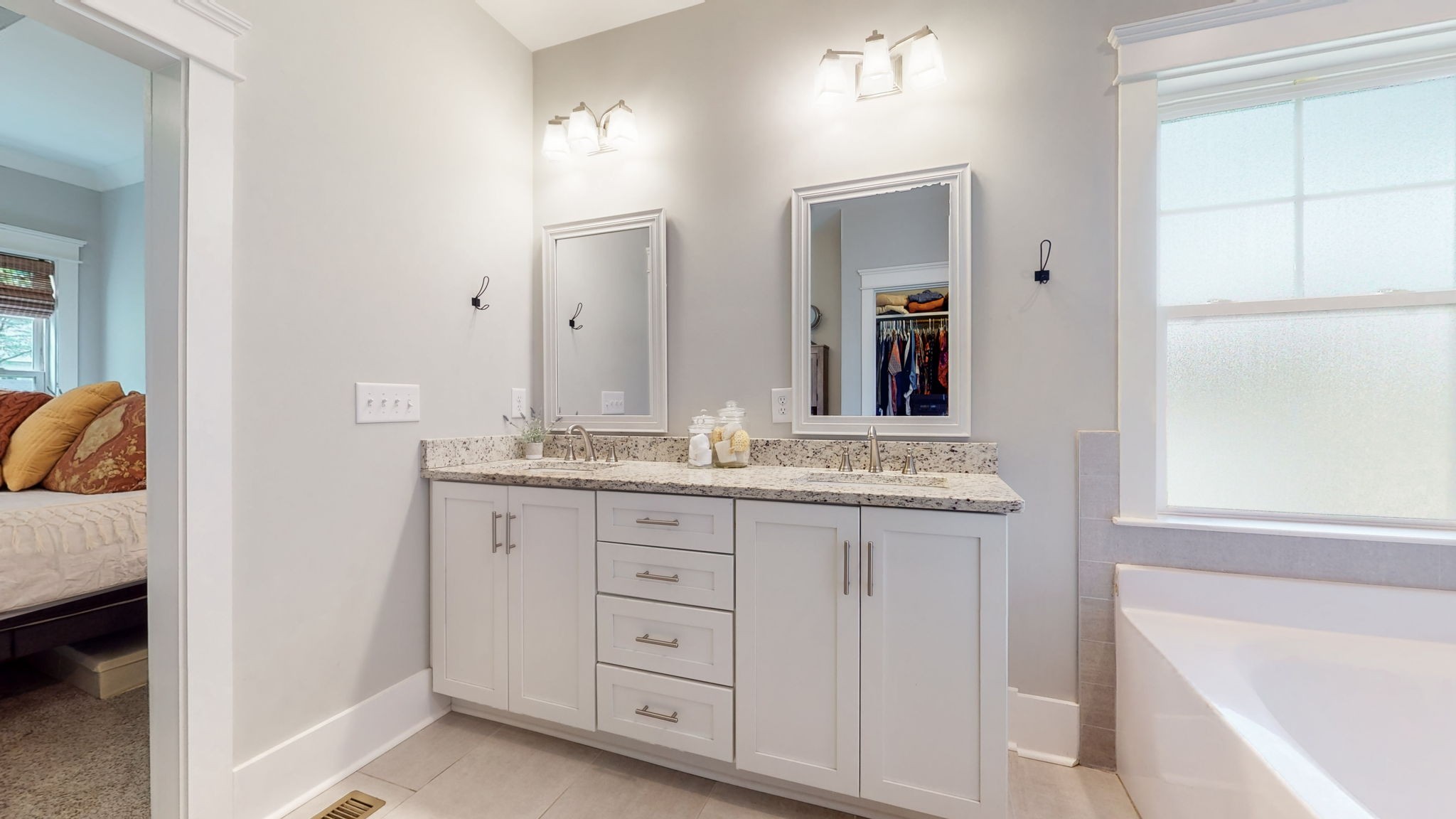 7146 Pepper Tree Cir