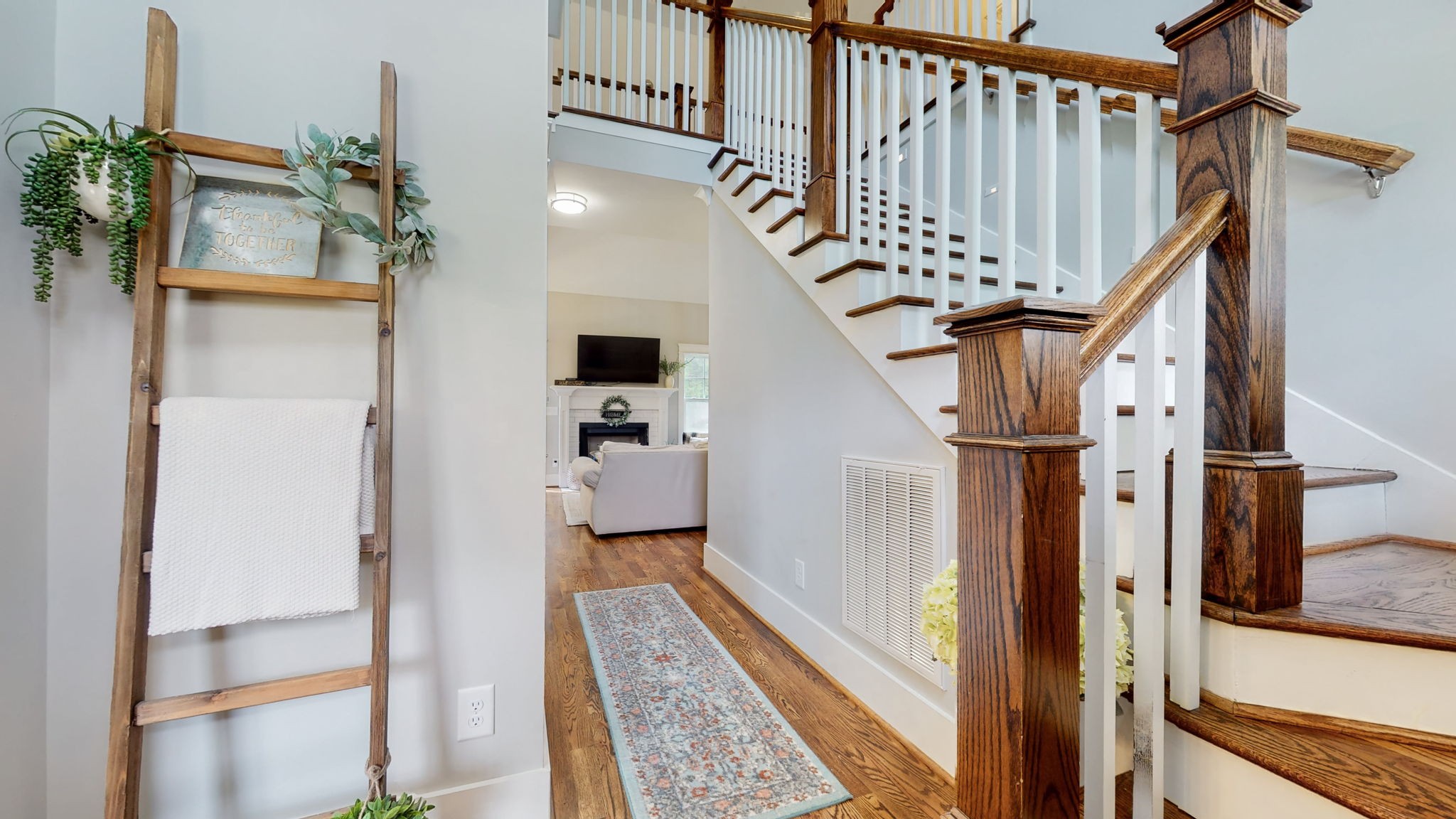 7146 Pepper Tree Cir