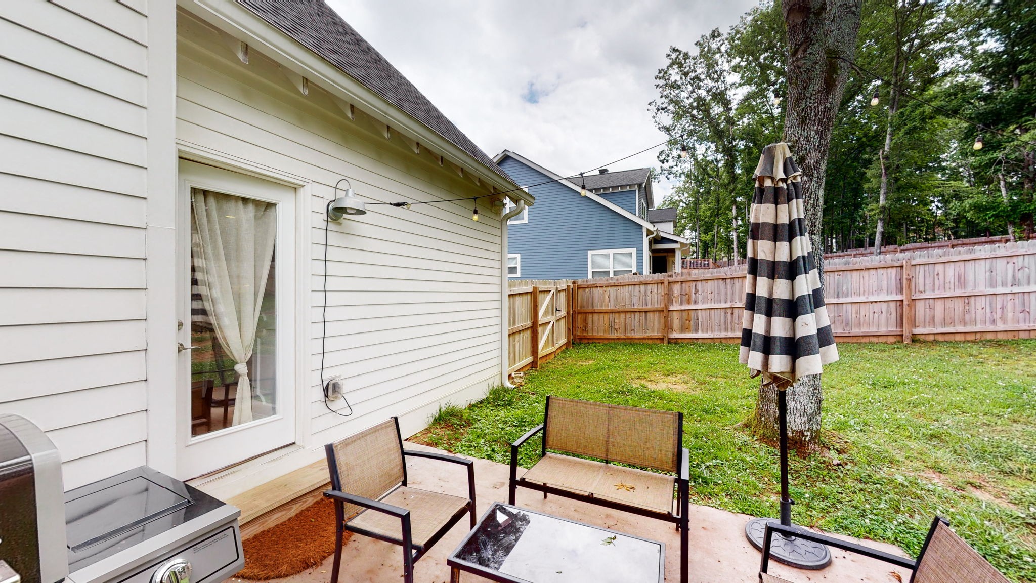 7146 Pepper Tree Cir