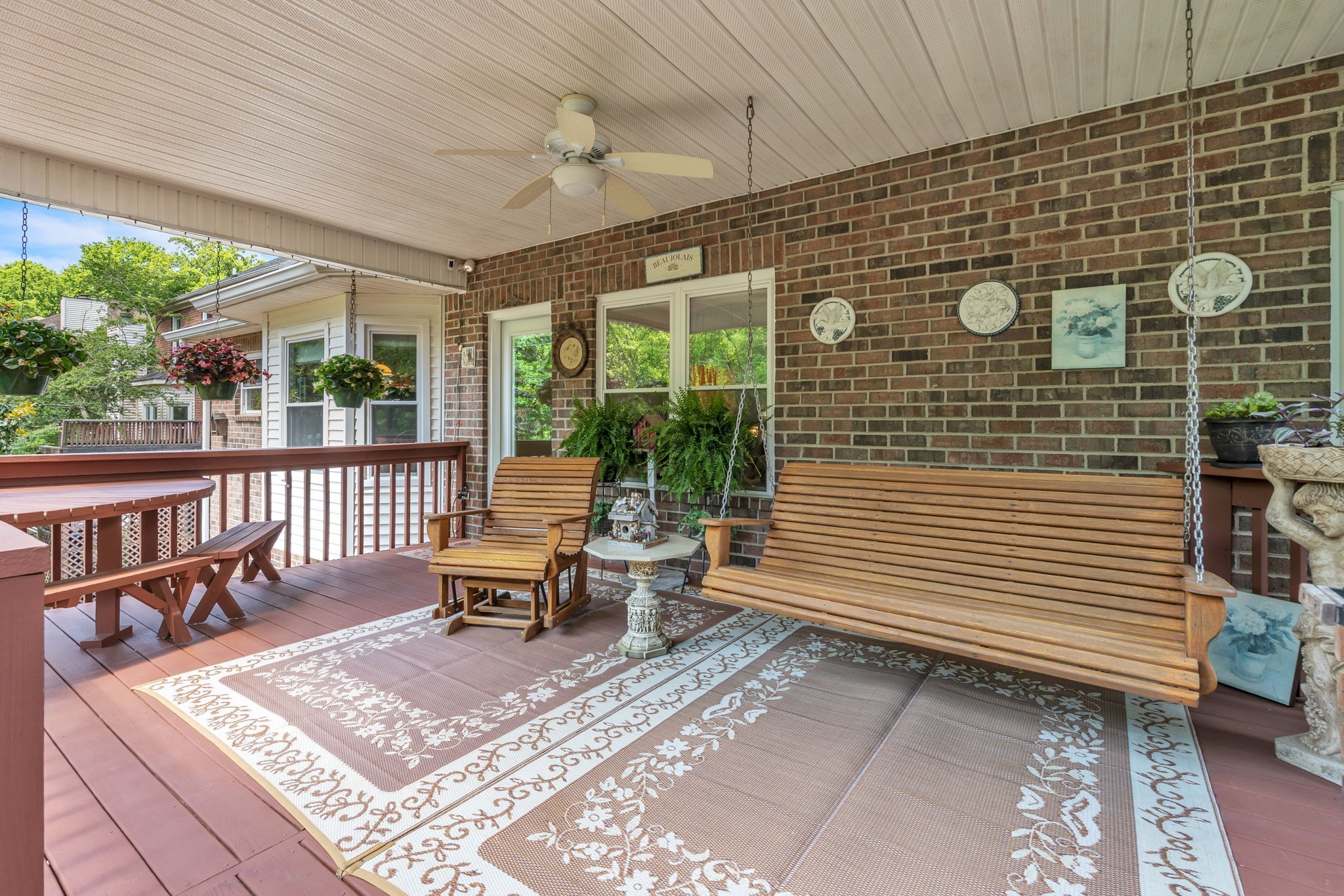 2537 Winder Dr