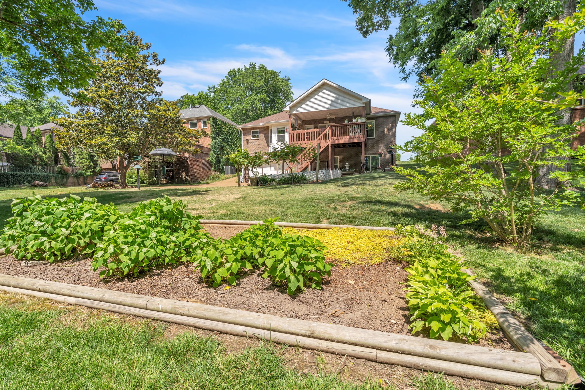 2537 Winder Dr