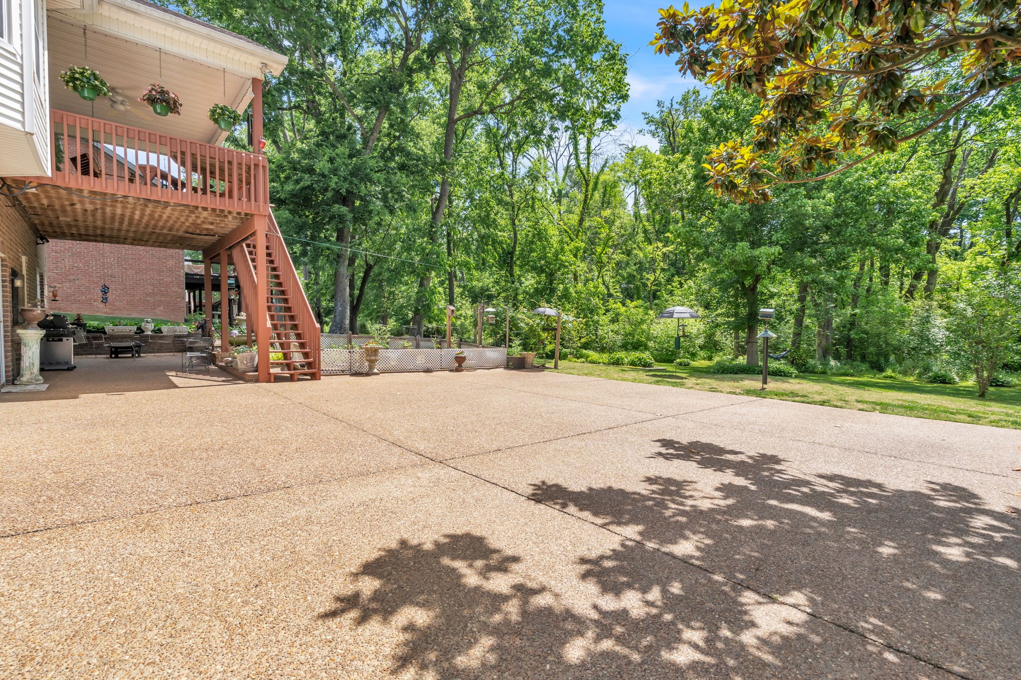 2537 Winder Dr