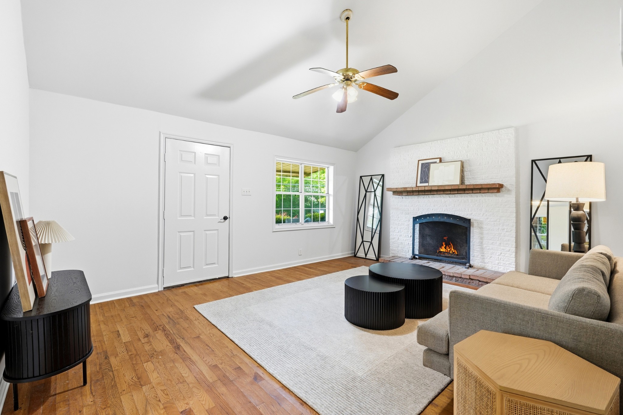 440 W Kingston Springs Rd