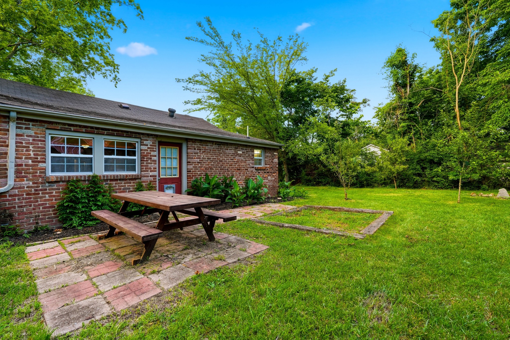 440 W Kingston Springs Rd