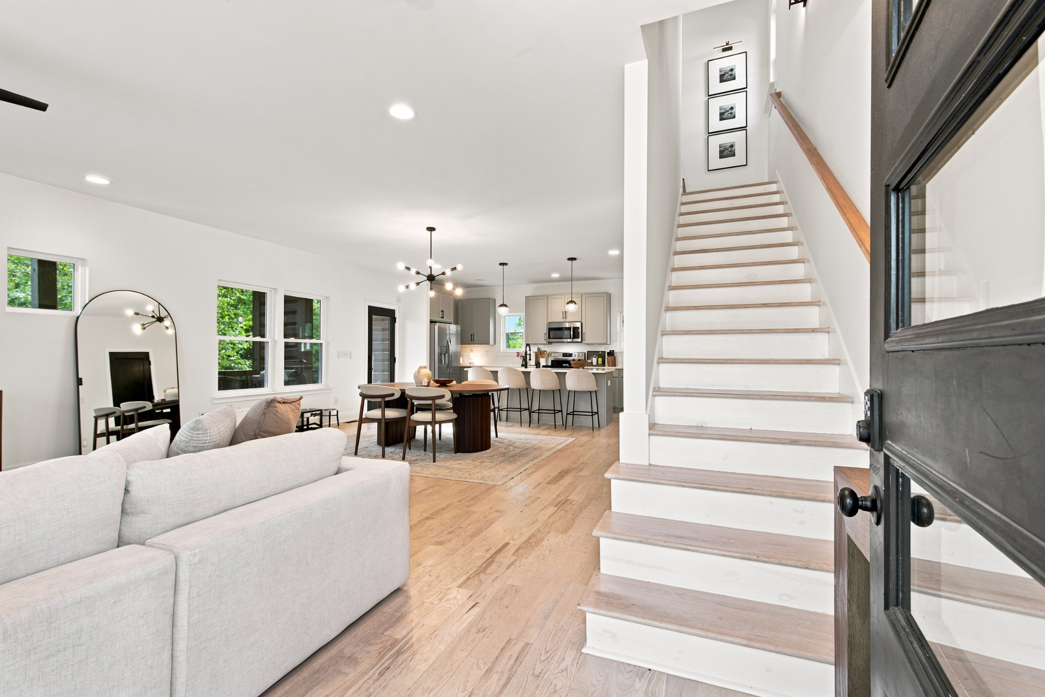 201 Eisenhower Dr