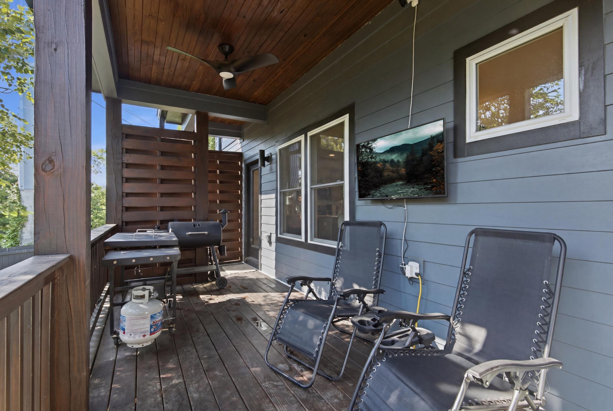 201 Eisenhower Dr