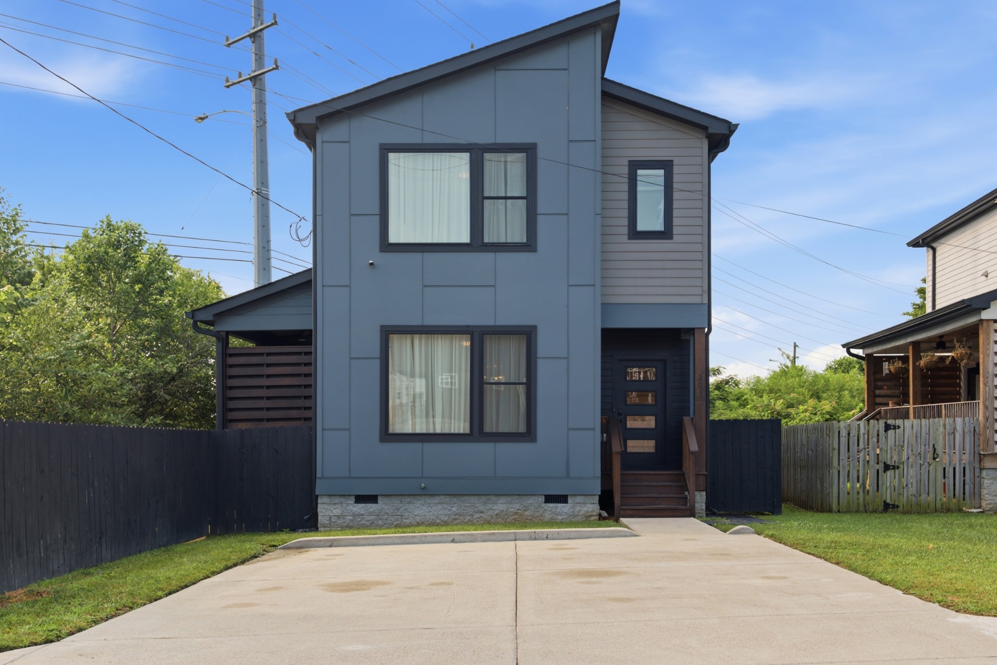 201 Eisenhower Dr