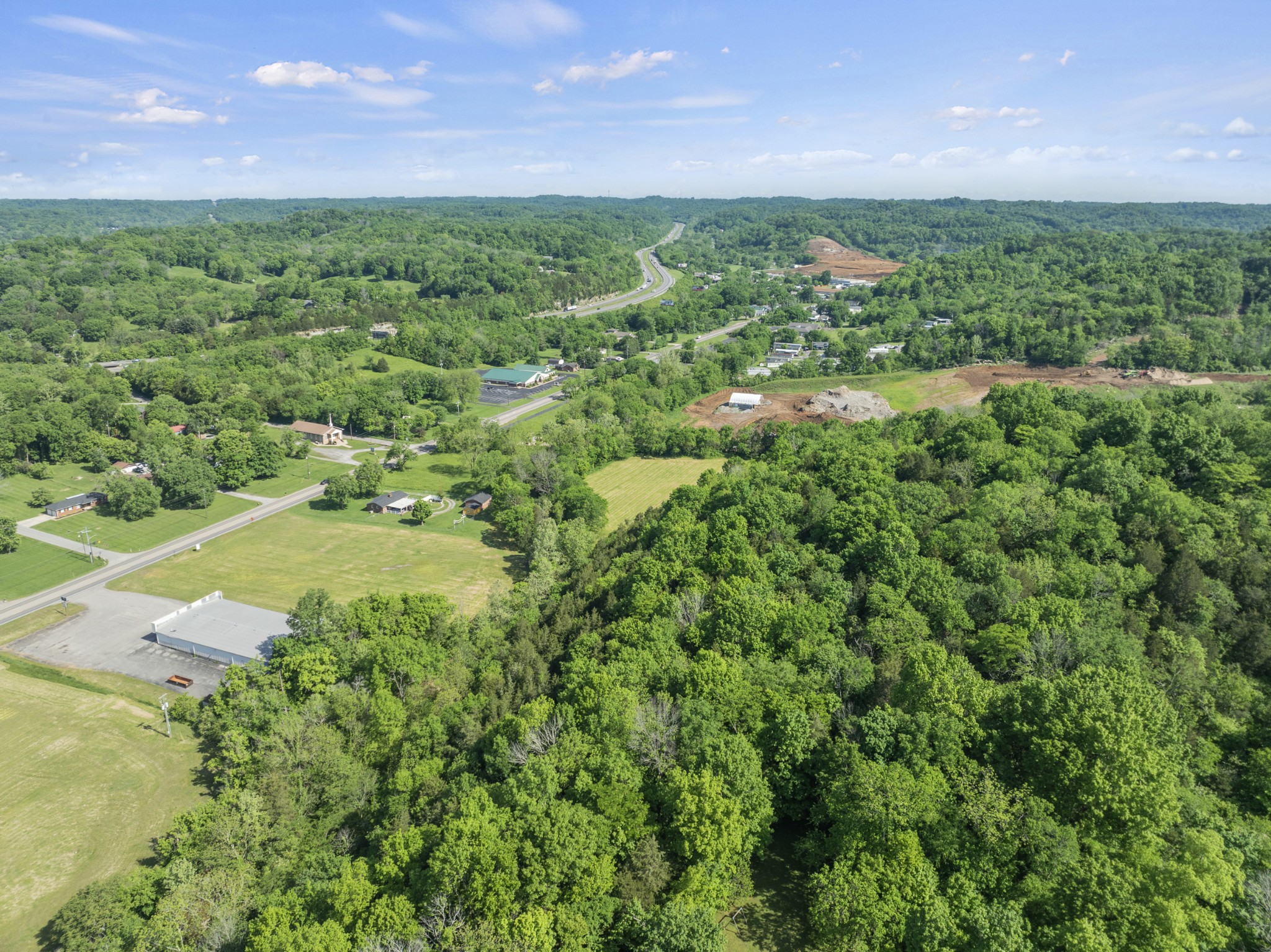 1135 Louisville Hwy