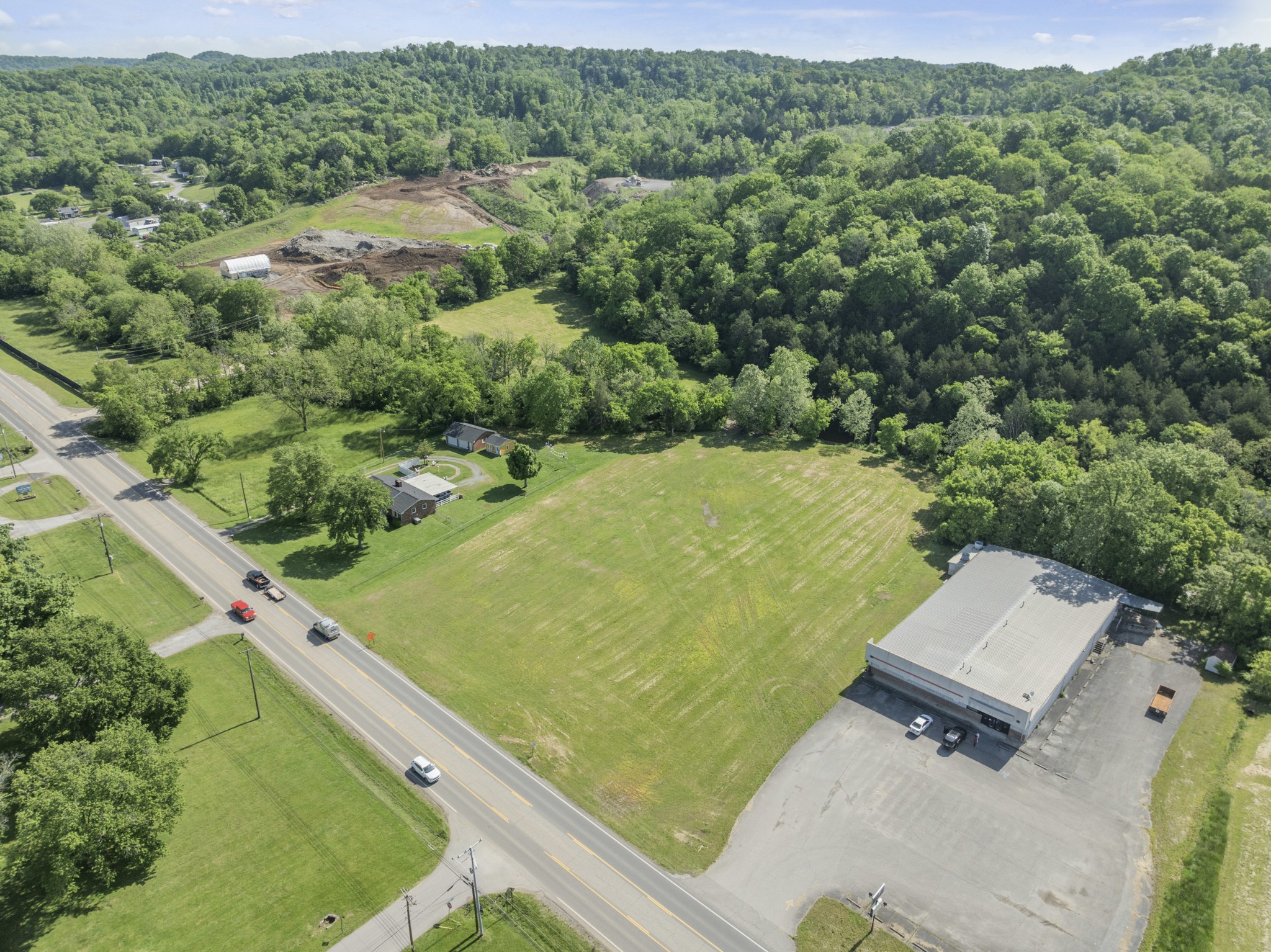 1135 Louisville Hwy
