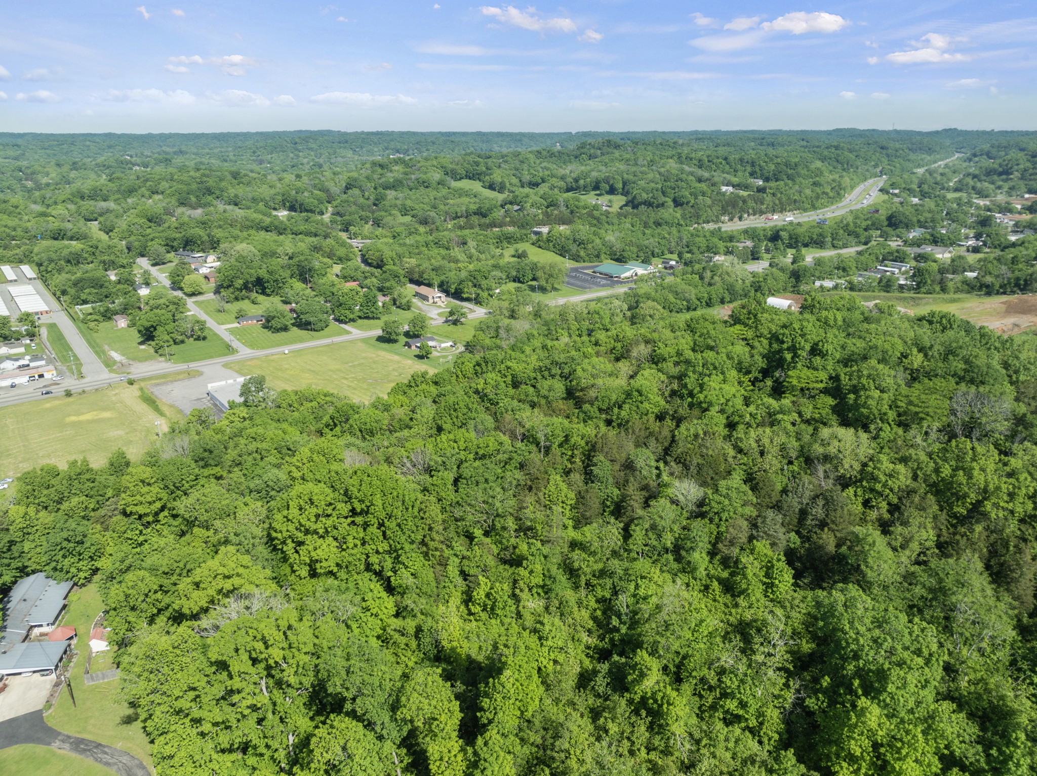 1135 Louisville Hwy