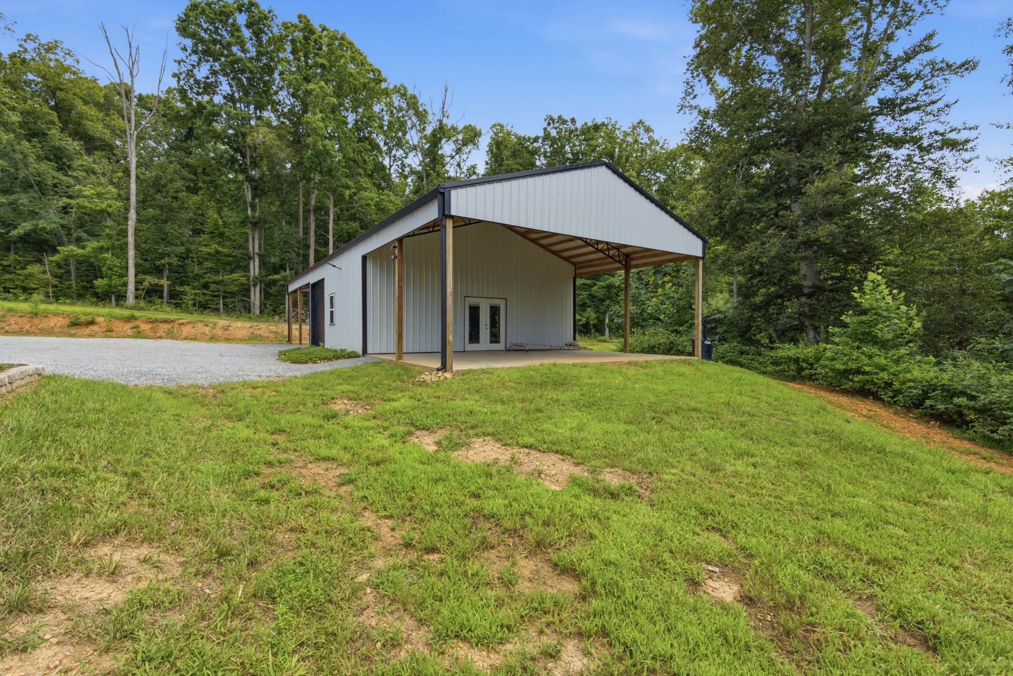 594 Highway 100