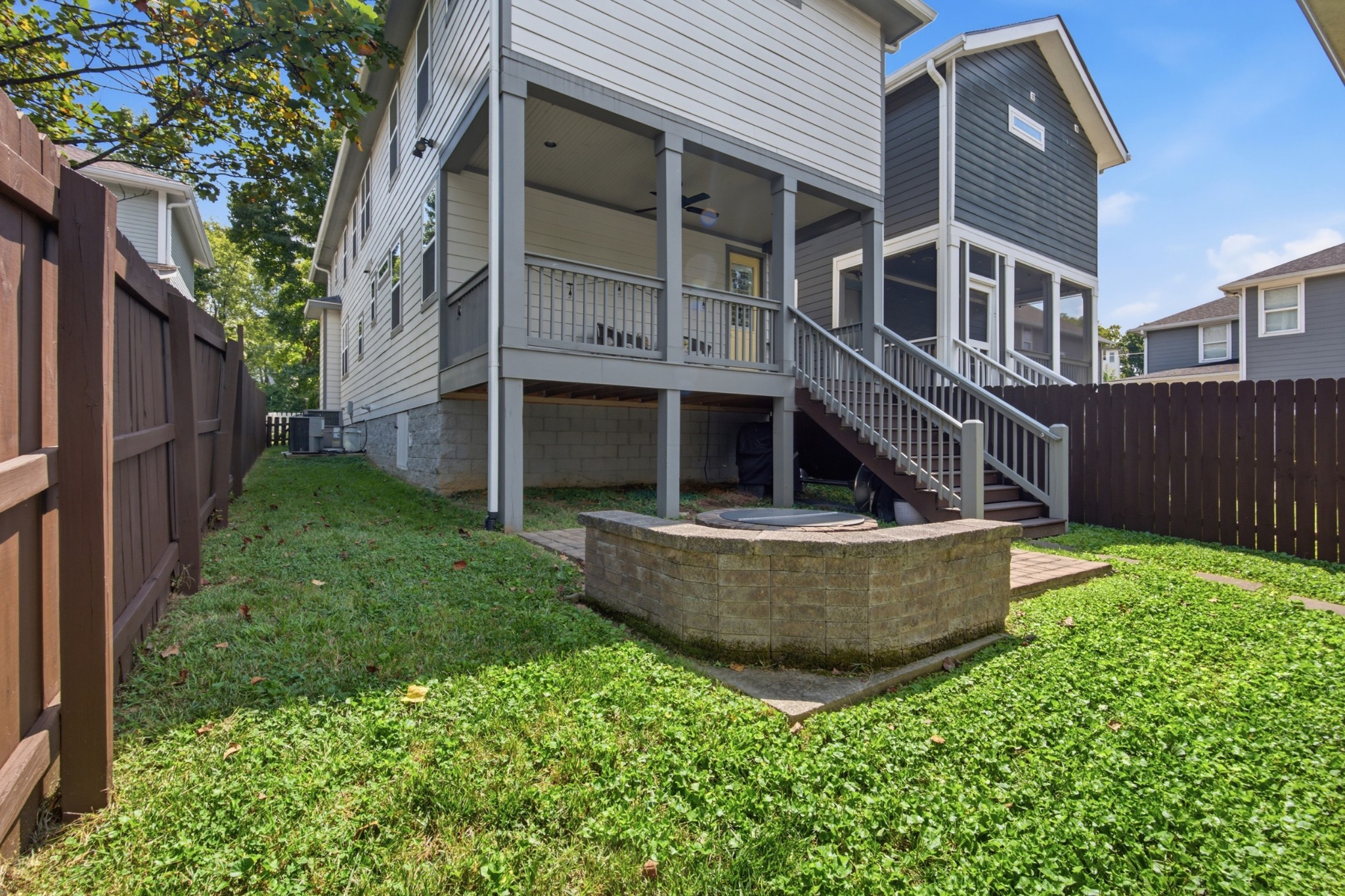2407 Chapel Ave