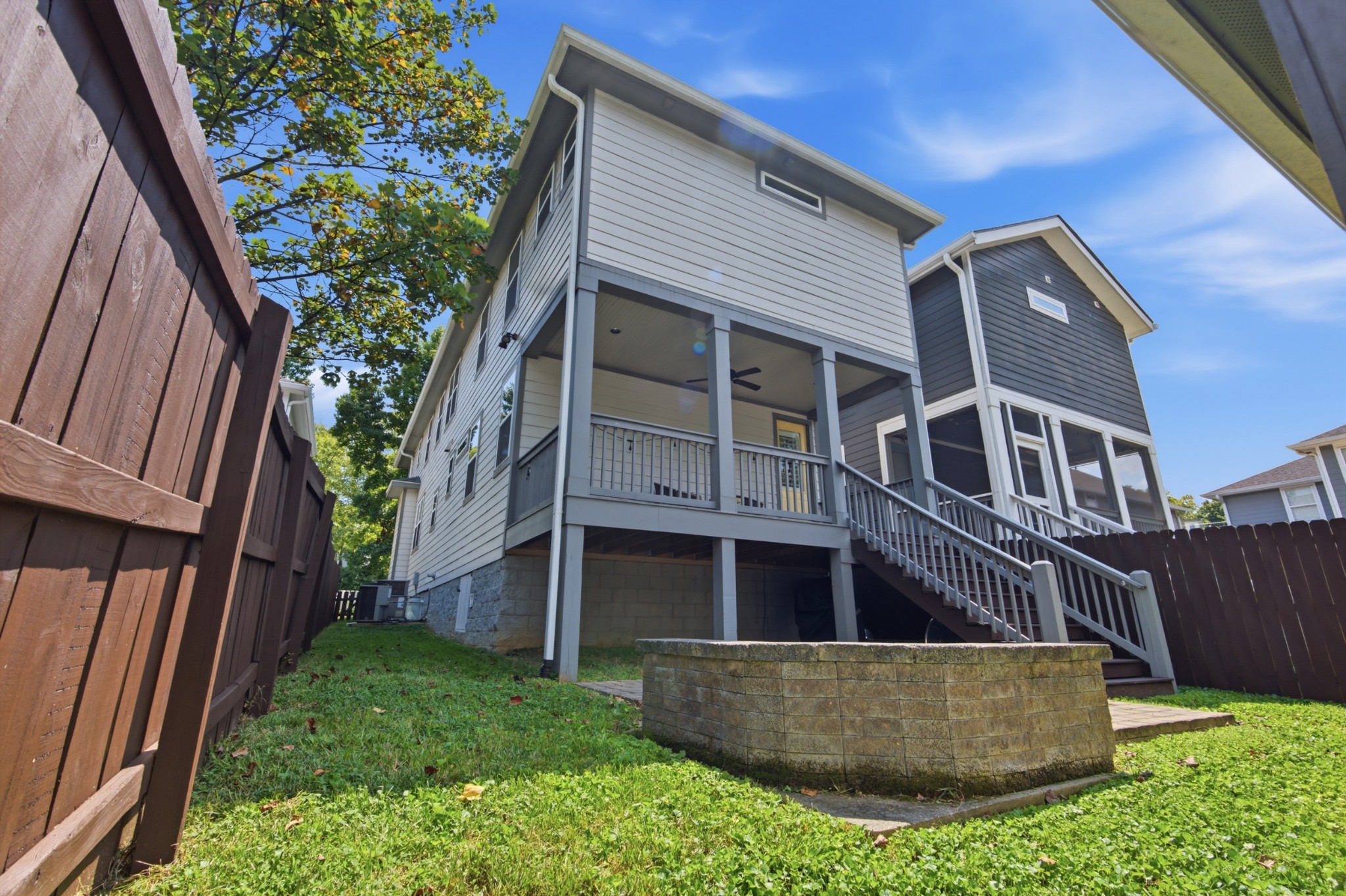 2407 Chapel Ave