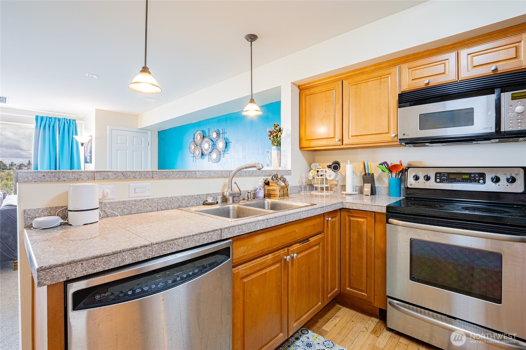 3201 Pacific Avenue Unit: 403