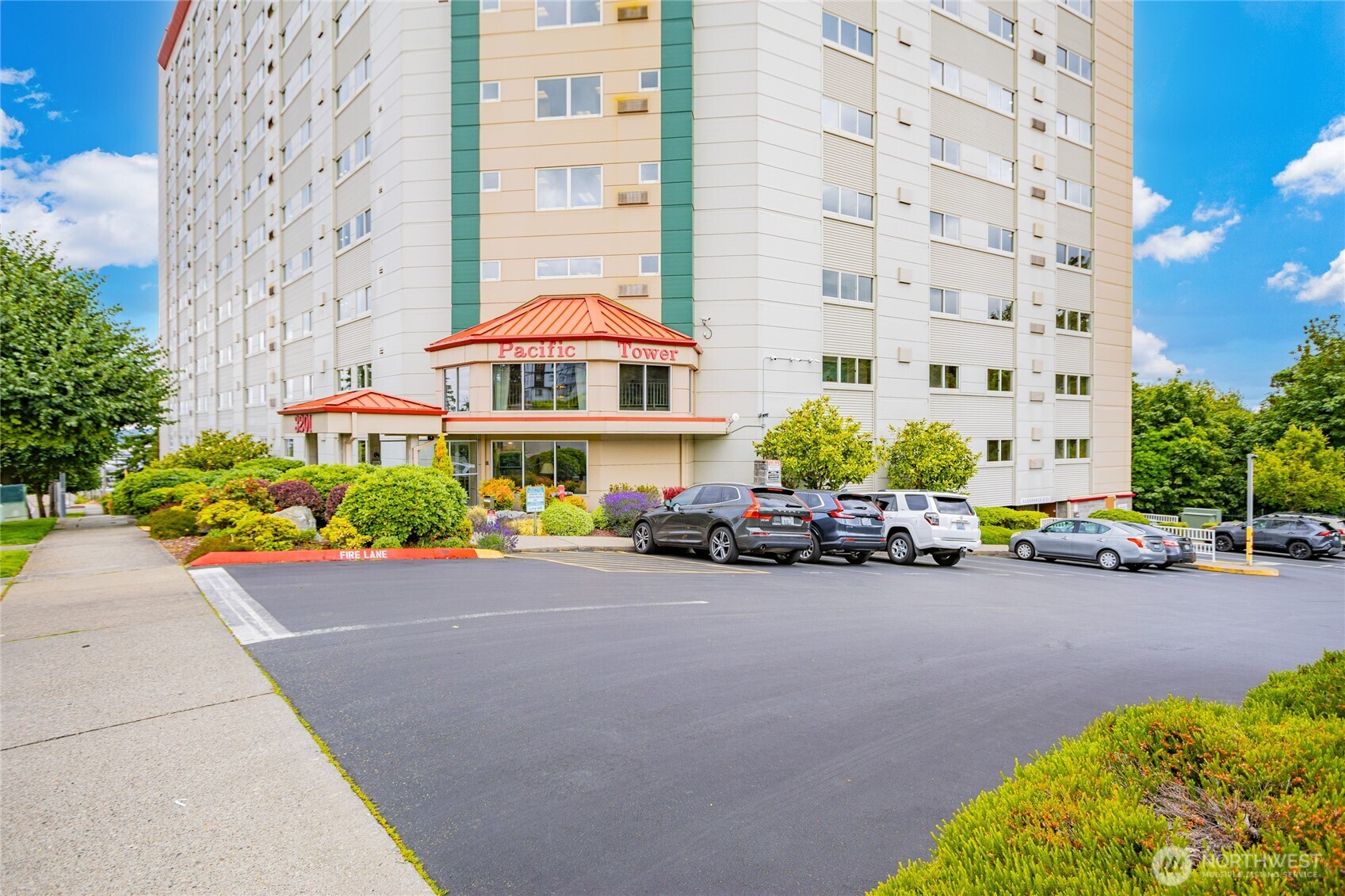 3201 Pacific Avenue Unit: 403